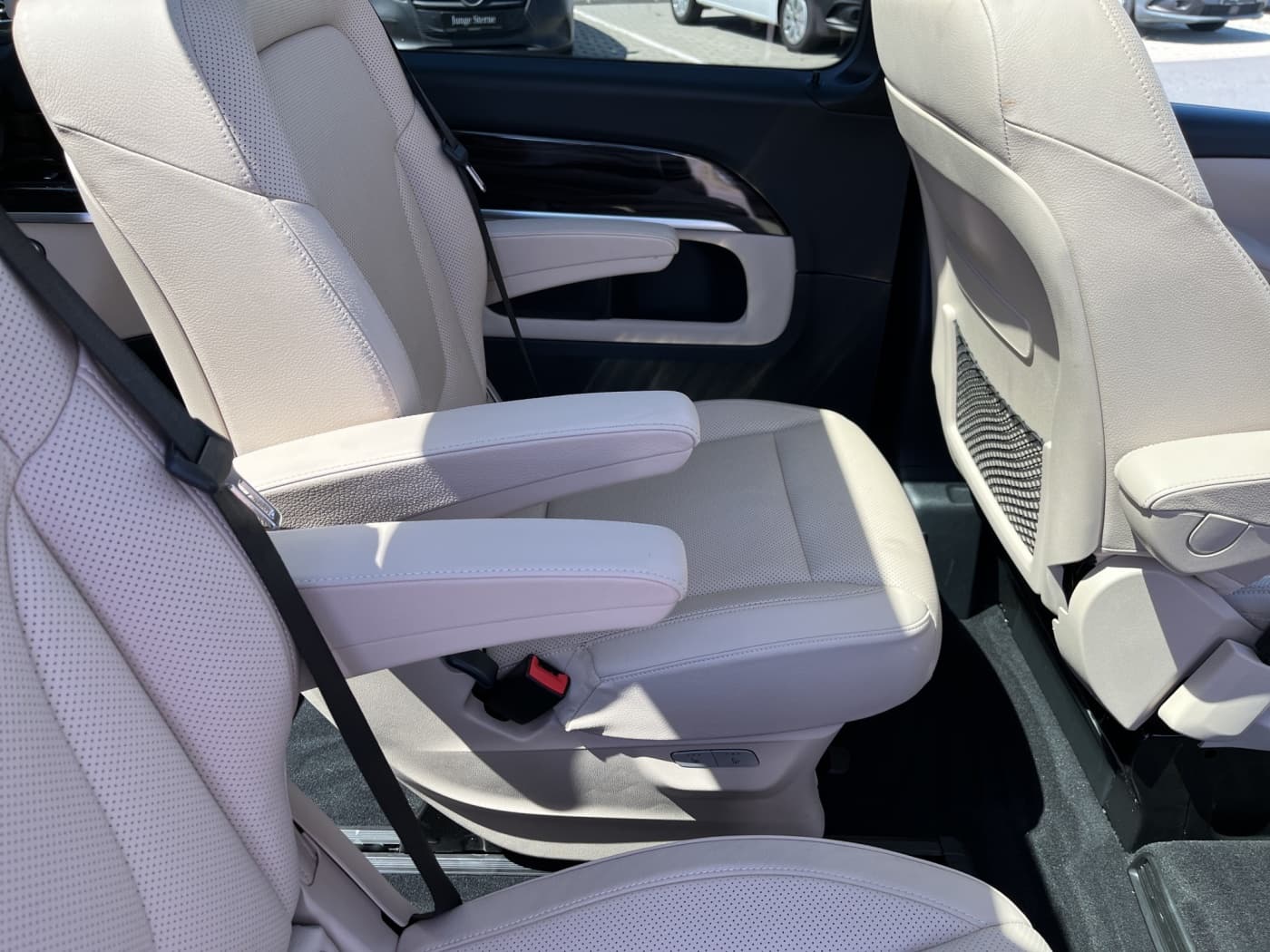 Mercedes-Benz V 300 d 4MATIC AVANTGARDE EDITION AMG Bild 19