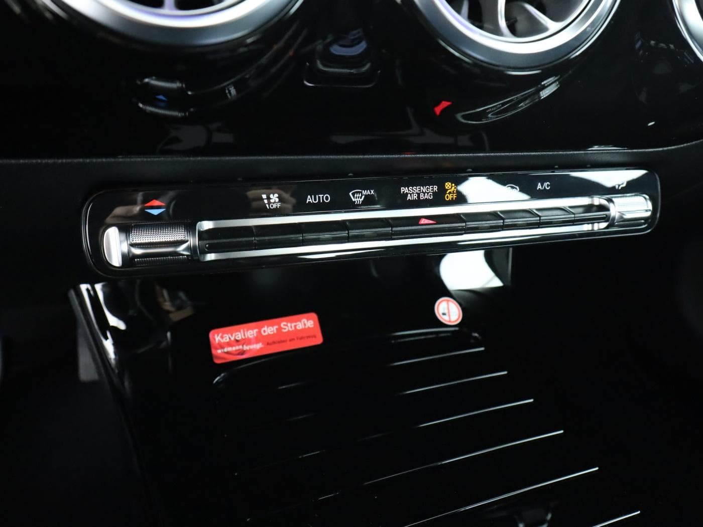 Mercedes-Benz CLA 180 Coup Bild 14