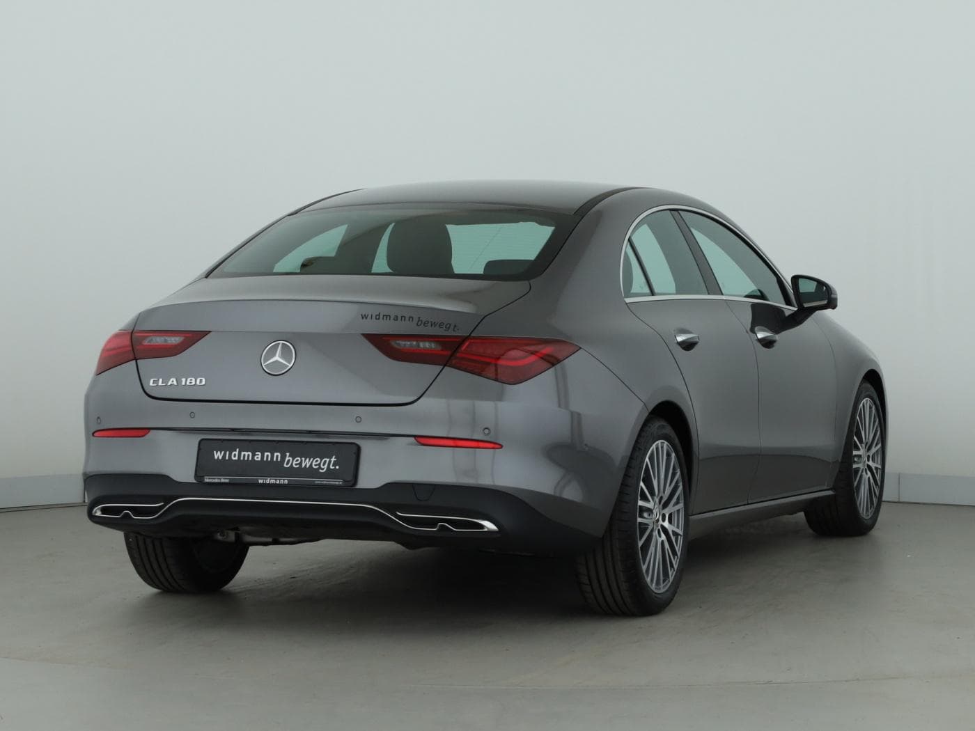 Mercedes-Benz CLA 180 Coup Bild 2