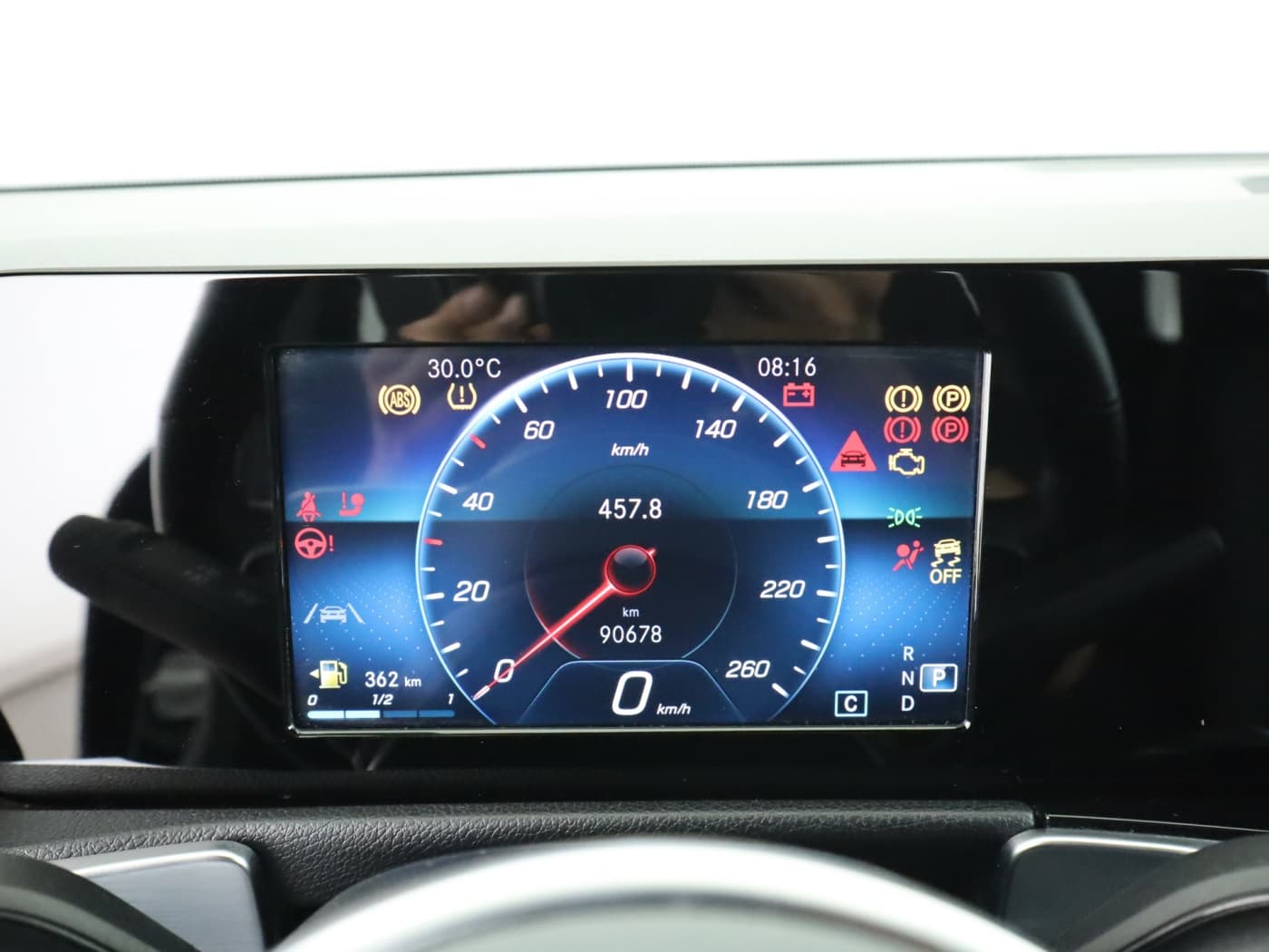 Mercedes-Benz GLB 220 d Bild 12