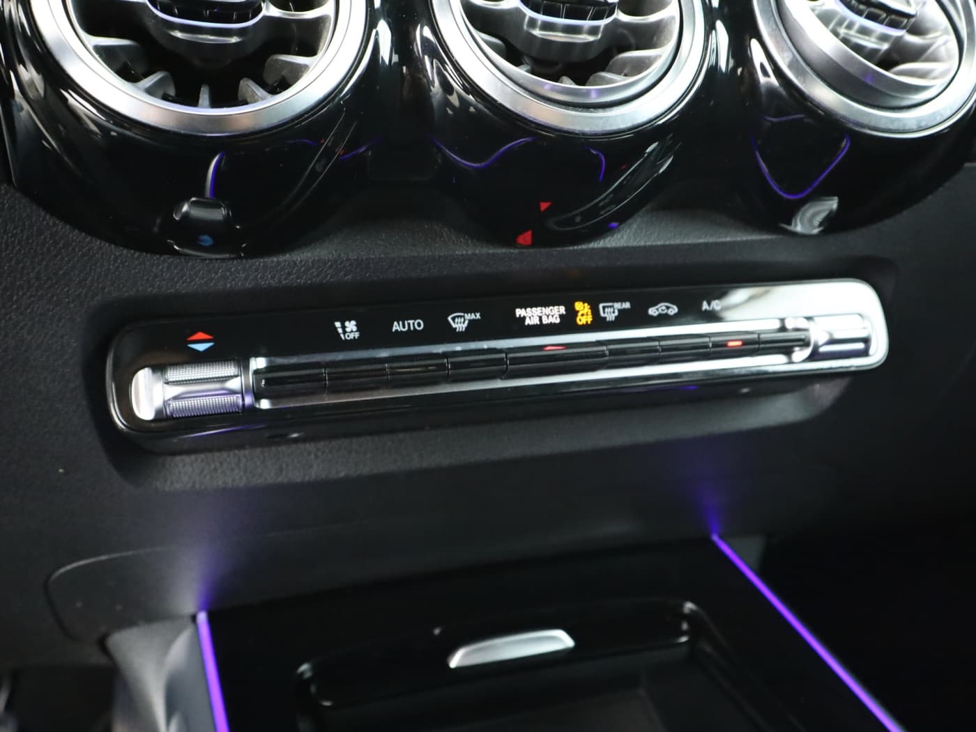 Mercedes-Benz GLB 220 d Bild 14