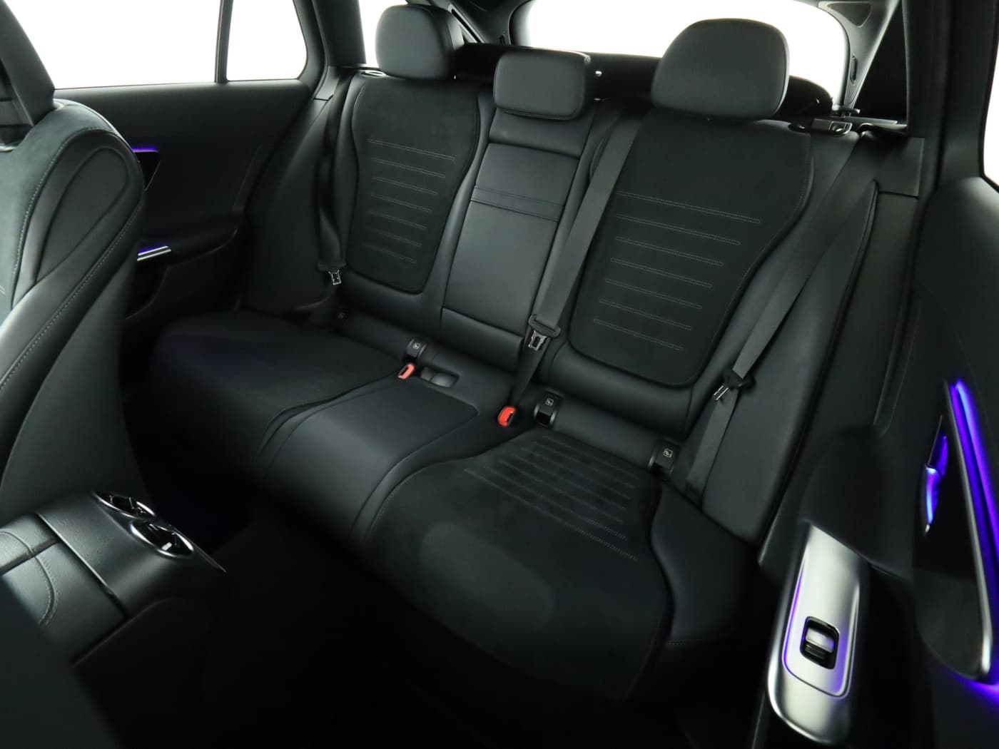 Mercedes-Benz C 300 d T Bild 18