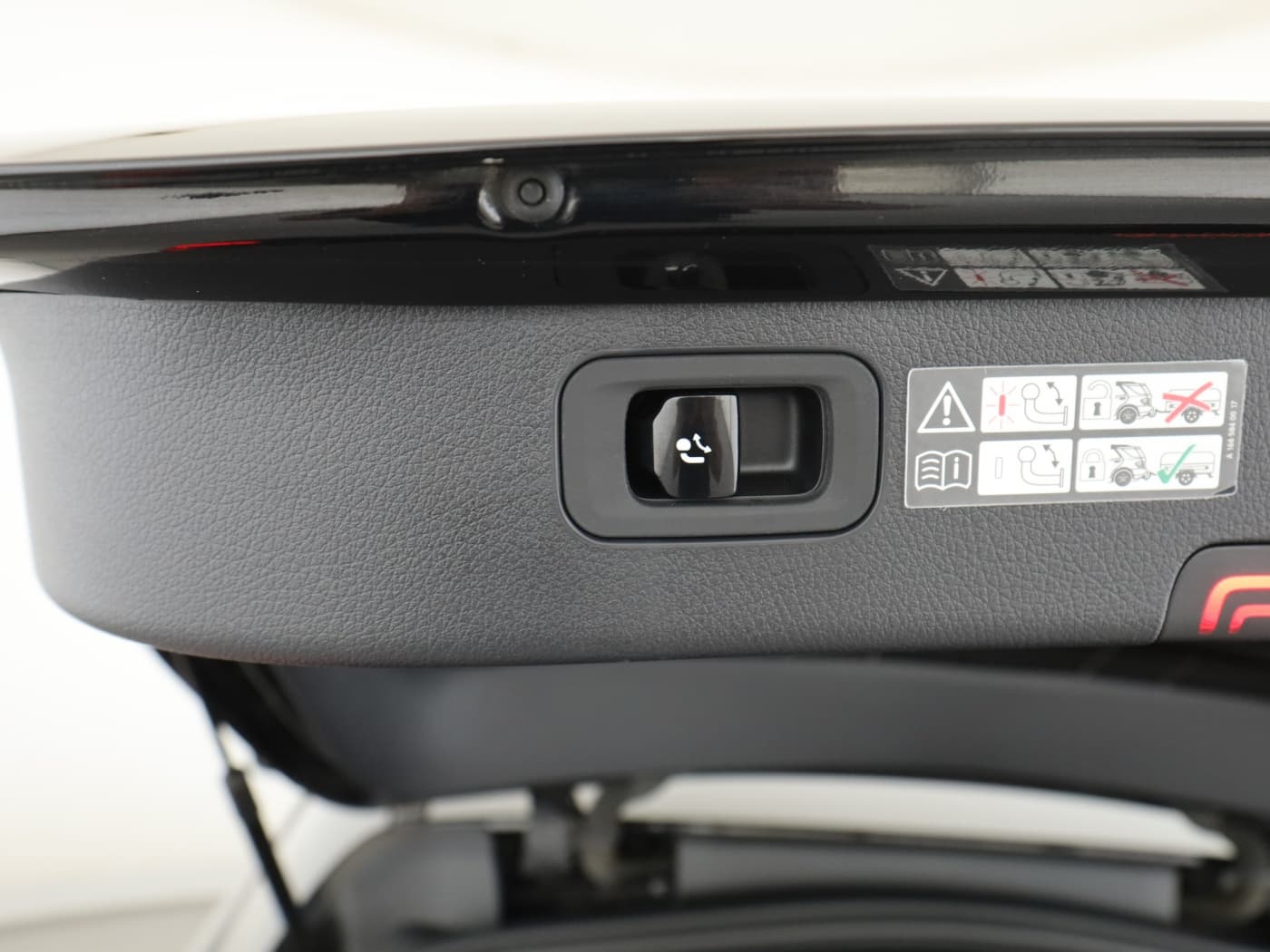 Mercedes-Benz C 300 d T Bild 26