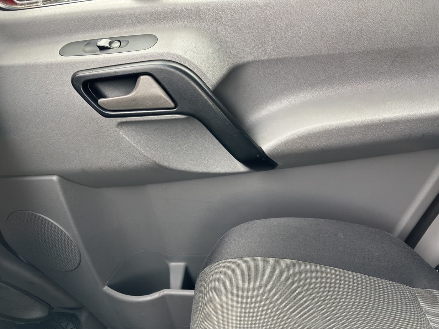 Volkswagen Crafter Kombi 35 kurz L1H1  VERKAUF NUR AN GEWERBE Bild 14