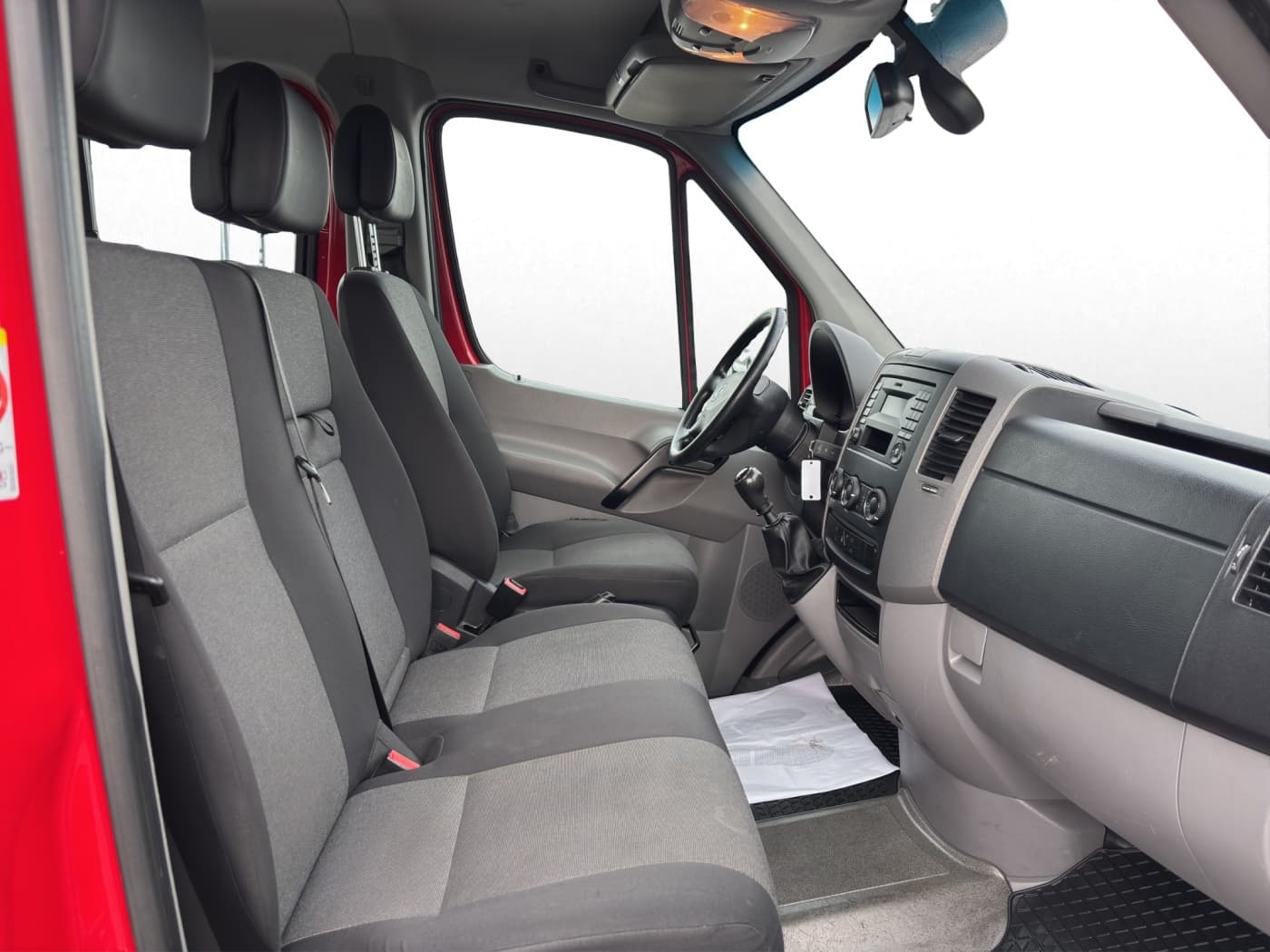 Volkswagen Crafter Kombi 35 kurz L1H1  VERKAUF NUR AN GEWERBE Bild 15