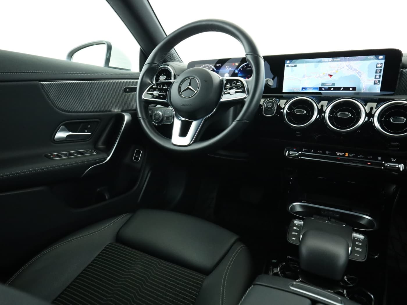 Mercedes-Benz CLA 250 e SB Bild 10