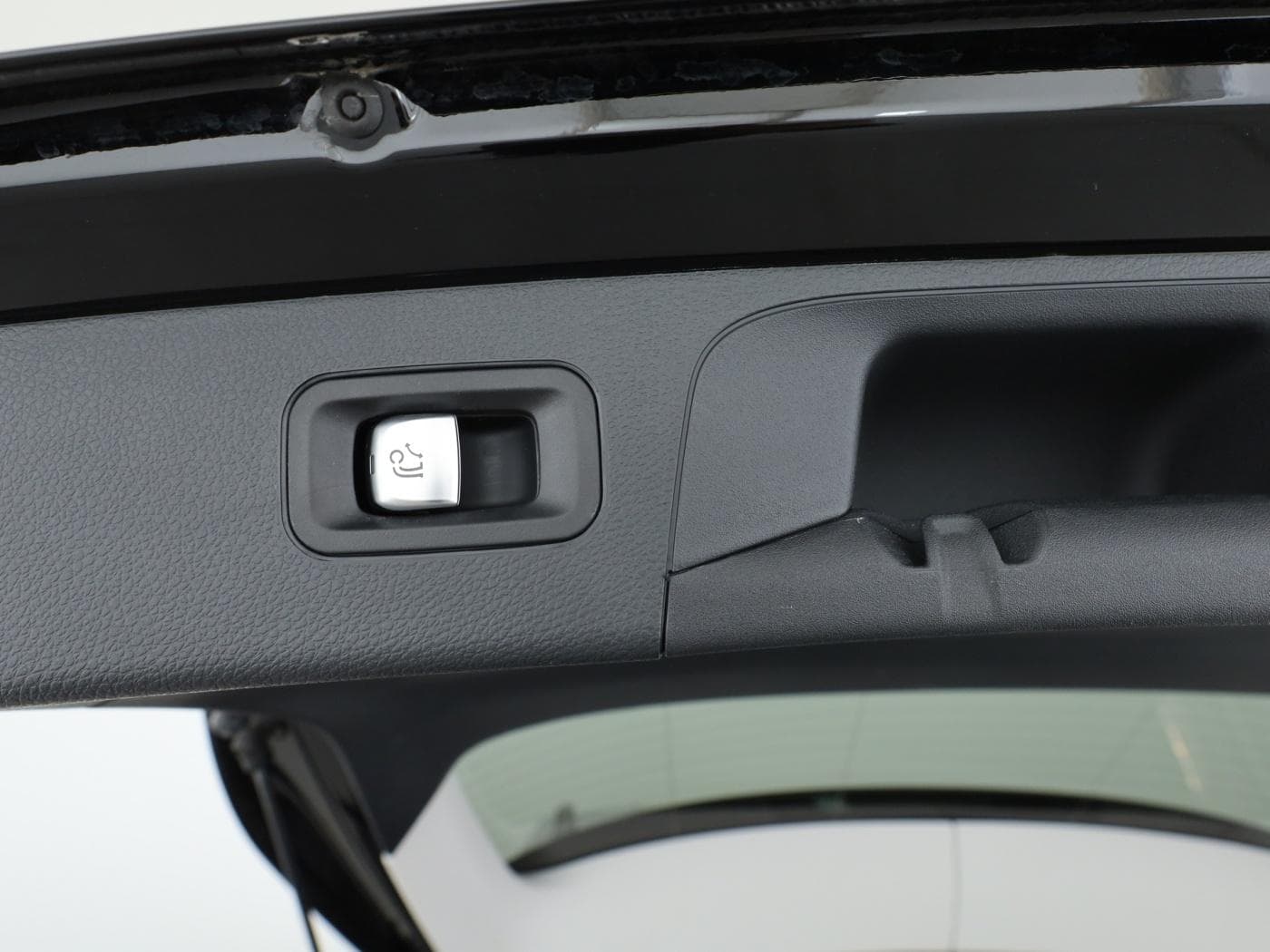 Mercedes-Benz GLC 300 e 4M Bild 24