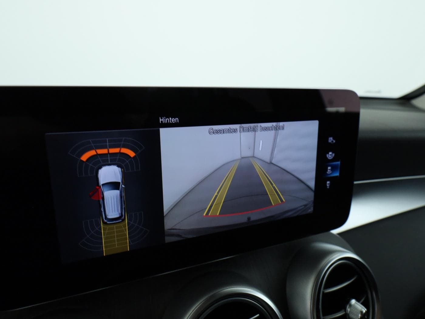 Mercedes-Benz GLC 300 e 4M Bild 27