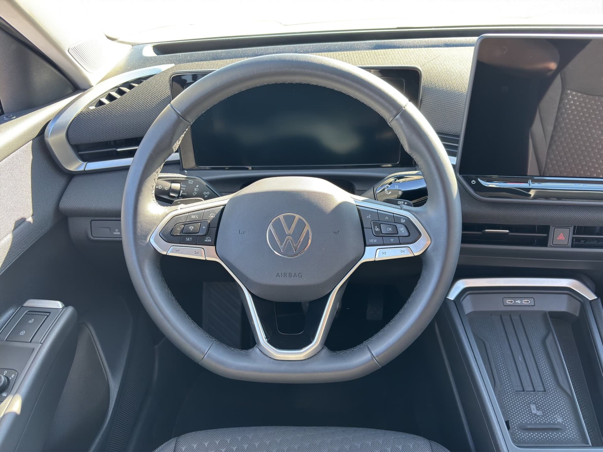 Volkswagen T-Roc Life 1.5 eTSI 115 PS DSG NAVI ACC KAMERA Bild 10