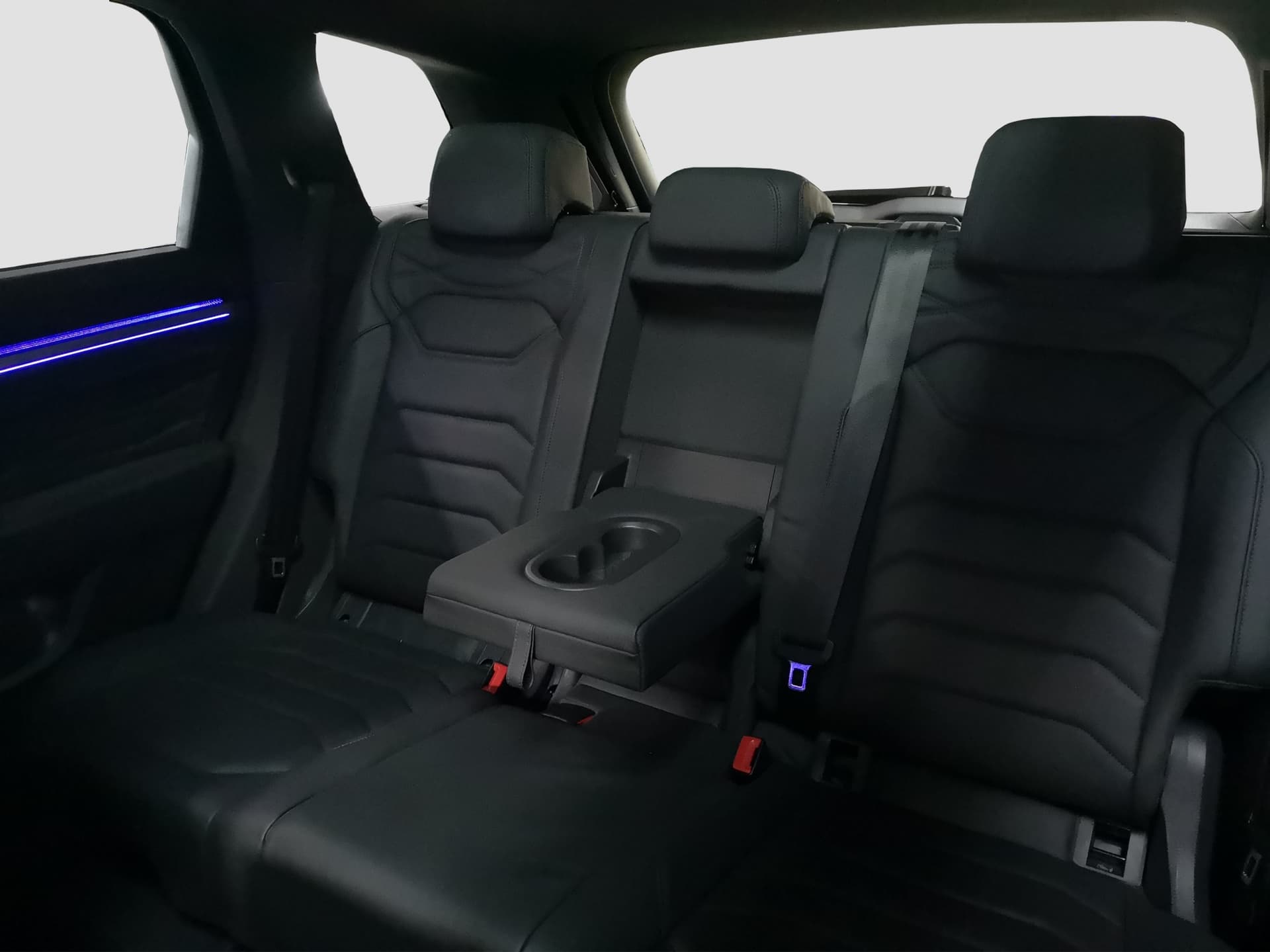 Volkswagen Touareg R 3.0 l V6 eHybrid OPF 4MOTION / 100 KW (136 PS) 8-Gang-Automatik (Tiptronic) Bild 17