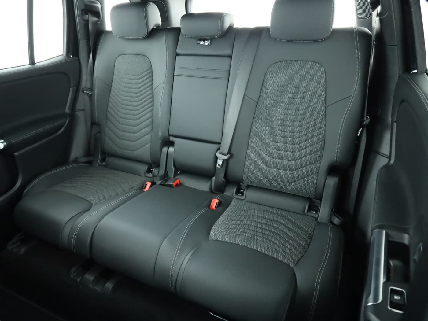 Mercedes-Benz EQB 300 4M Bild 18