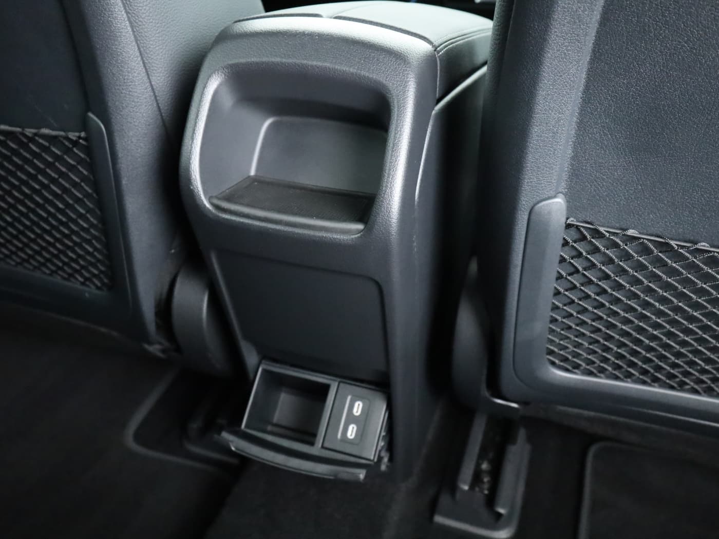 Mercedes-Benz EQB 300 4M Bild 23