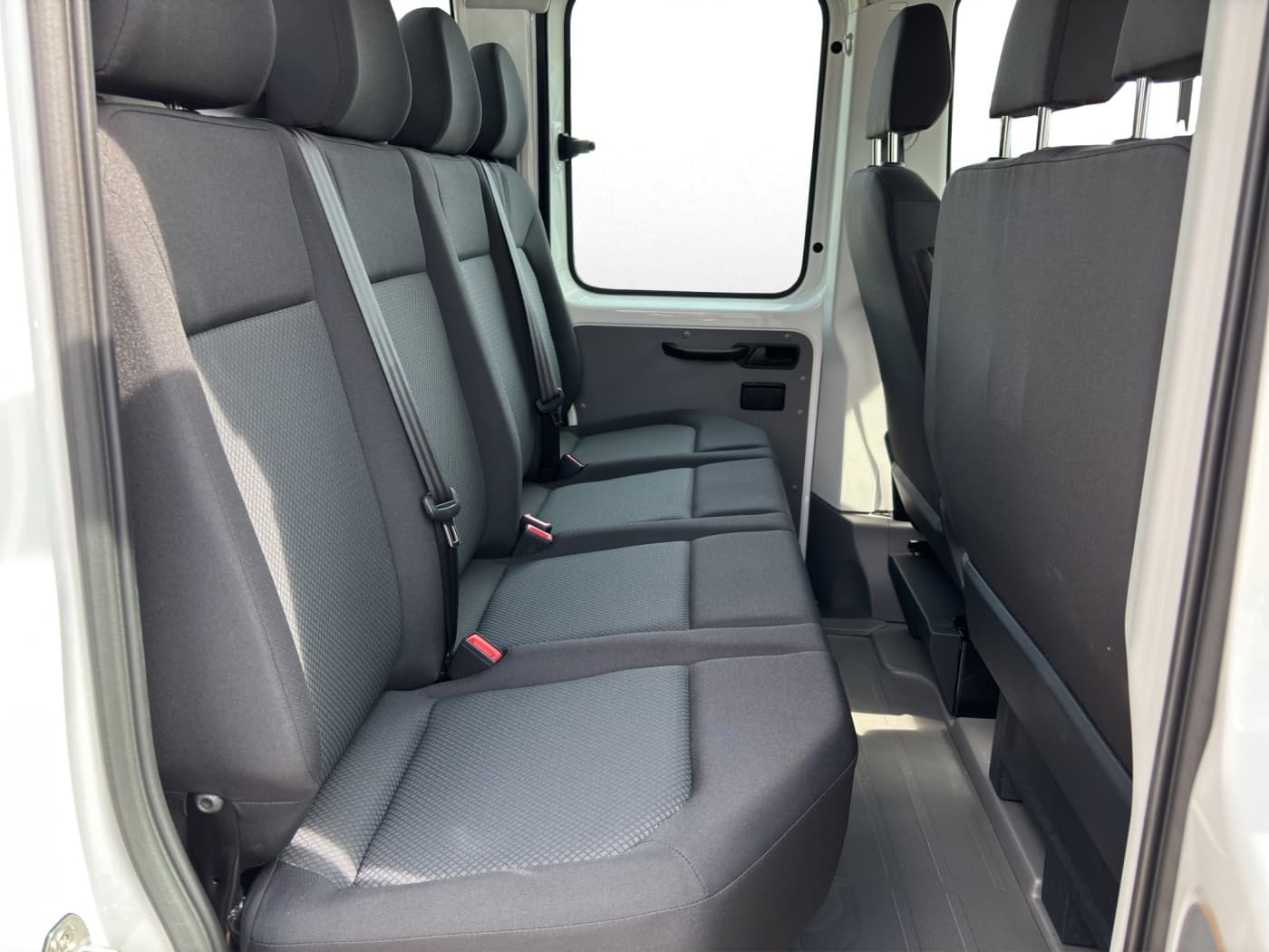 Volkswagen Crafter 35 2.0 TDI Pritsche DOKA Bild 16