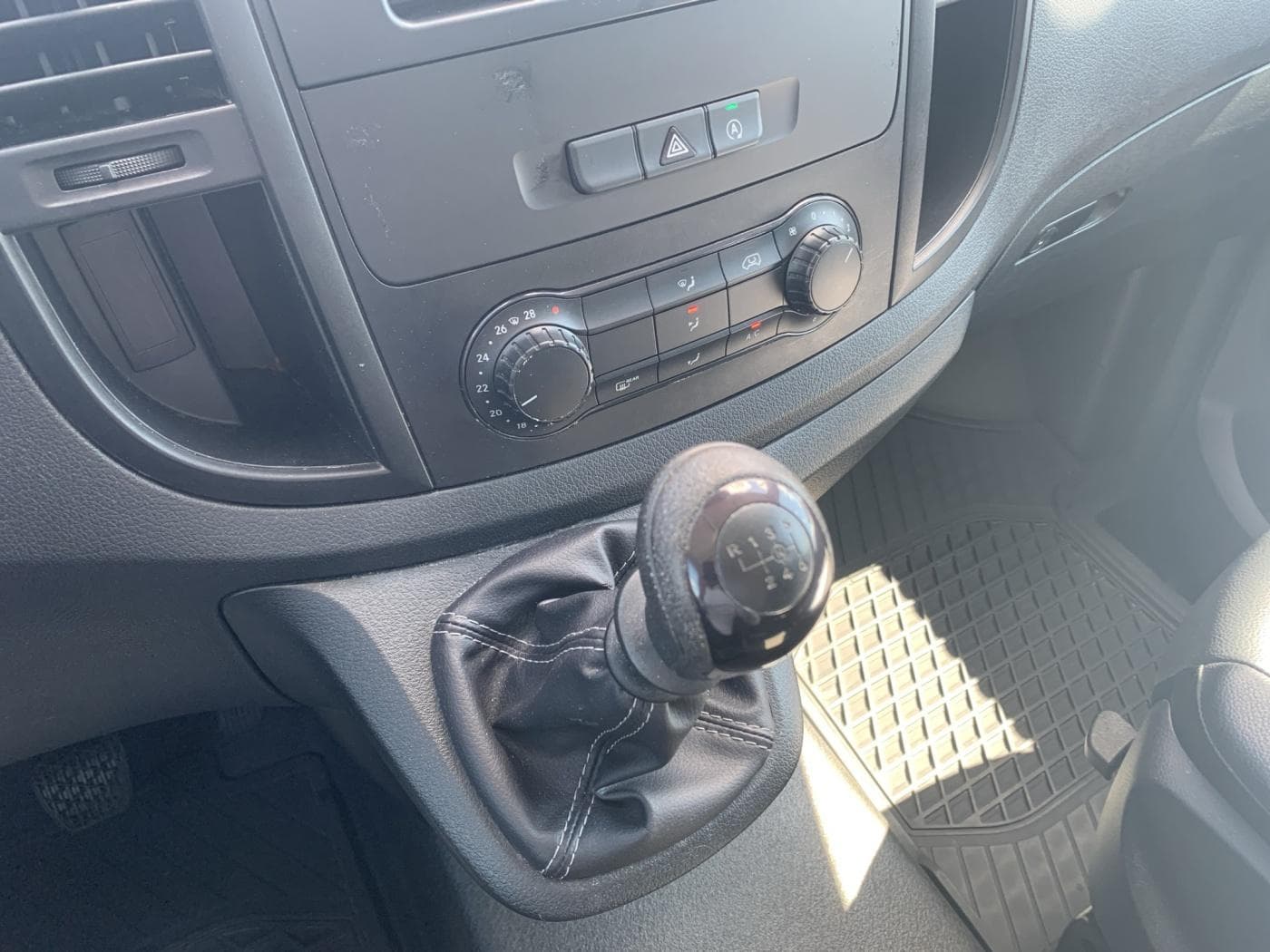 Mercedes-Benz Vito 110 CDI Mixto Kompakt Bild 13