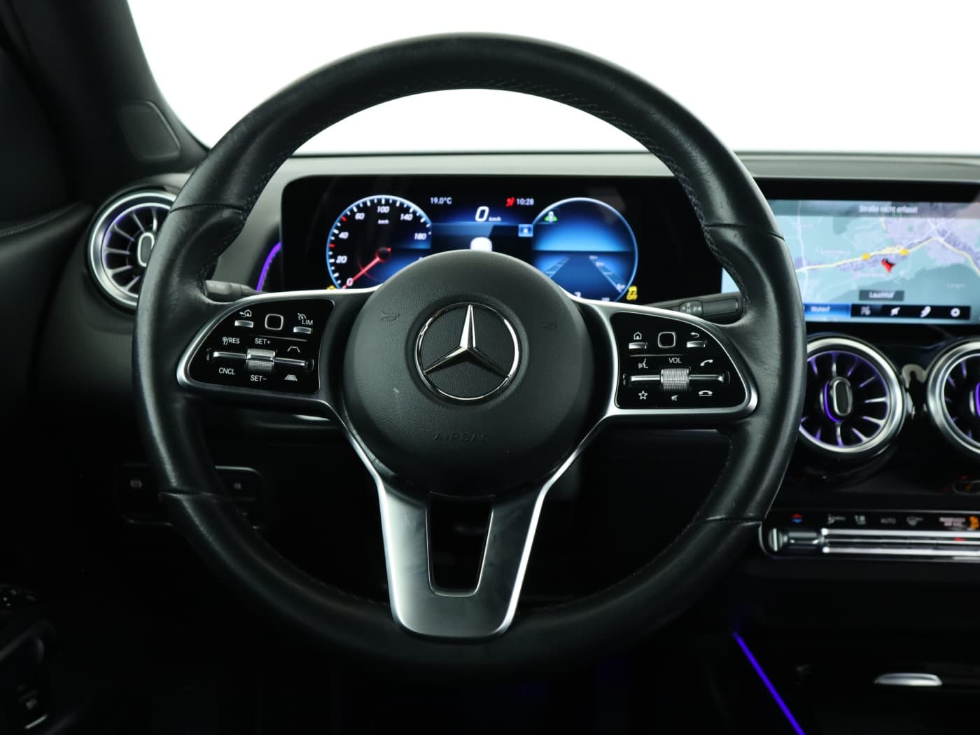 Mercedes-Benz GLB 220 d 4M Bild 11