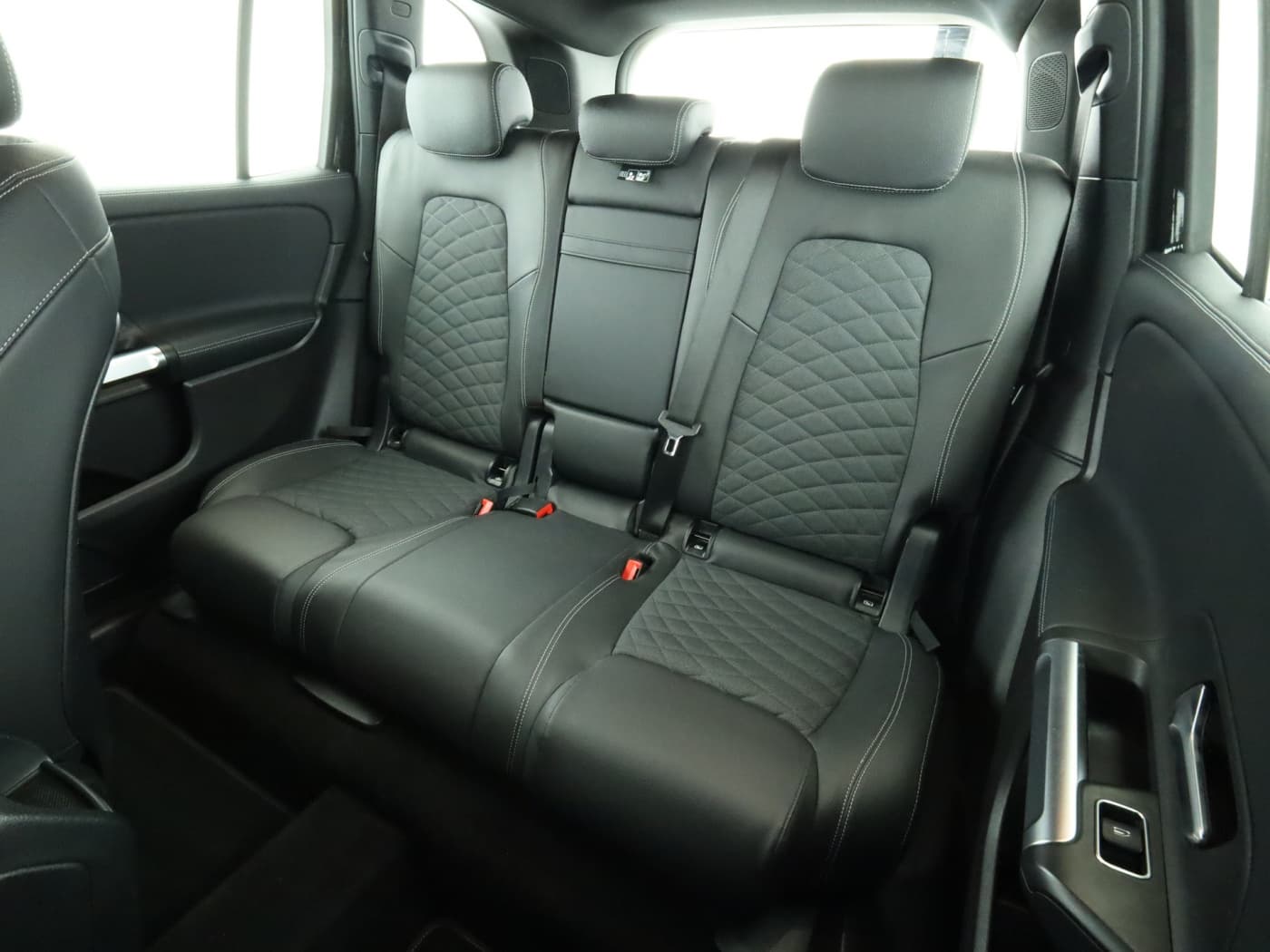 Mercedes-Benz GLB 250 4M Bild 18