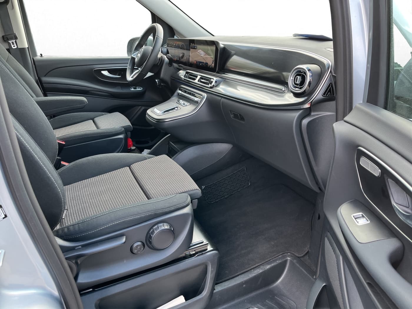 Mercedes-Benz V 220 d STYLE Bild 12