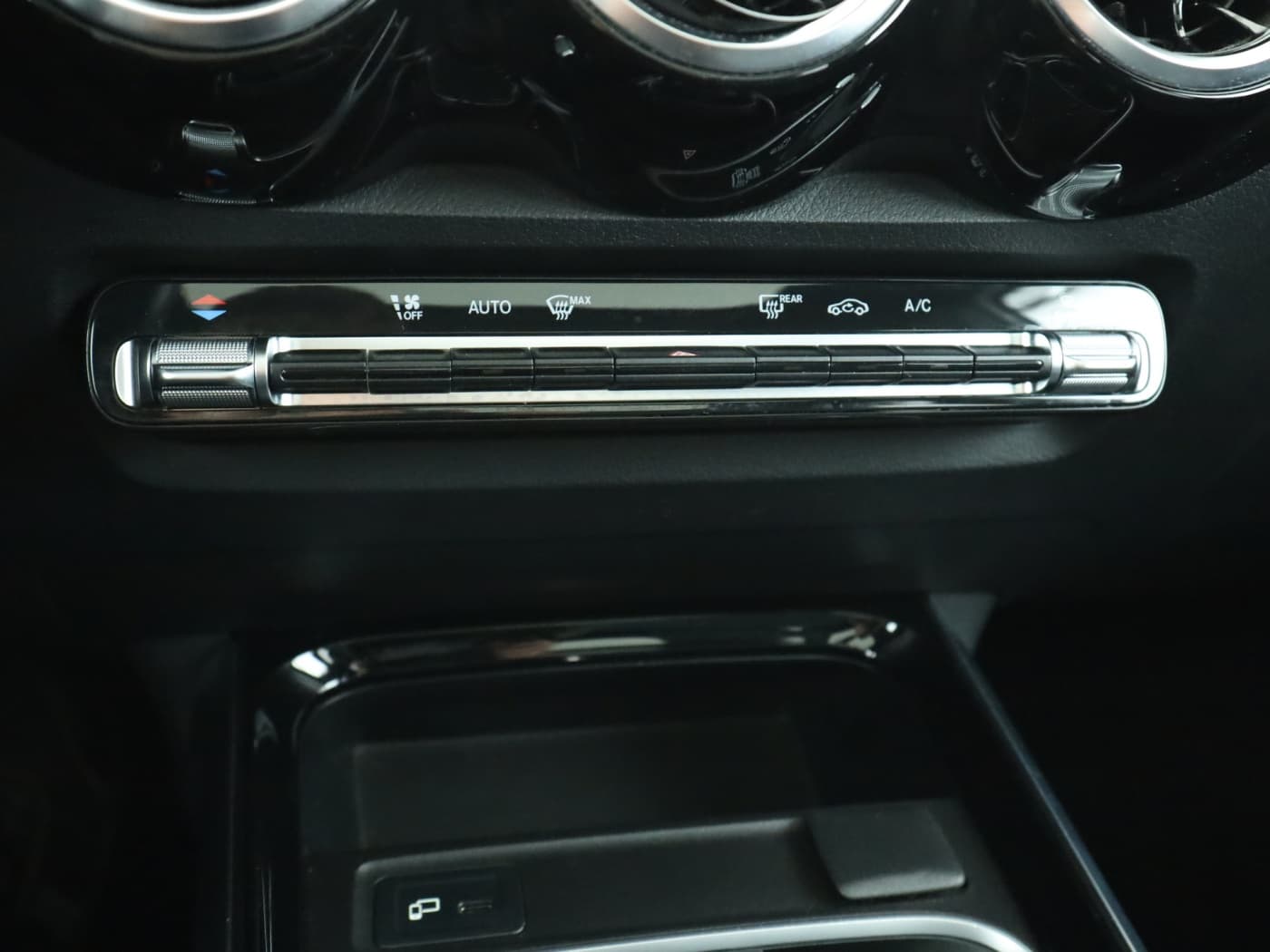 Mercedes-Benz GLB 220 d Bild 14