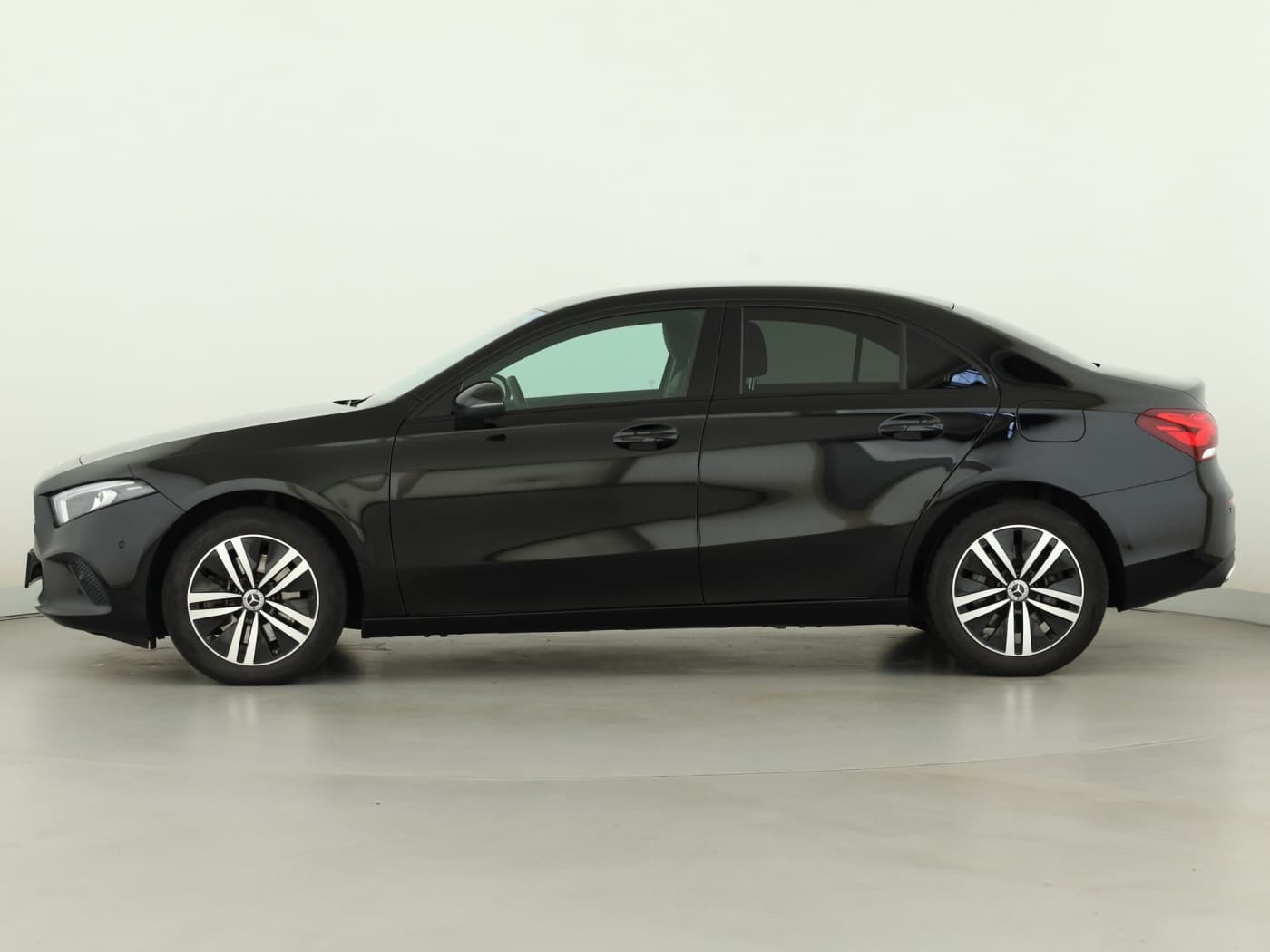 Mercedes-Benz A 250 e Lim Bild 7