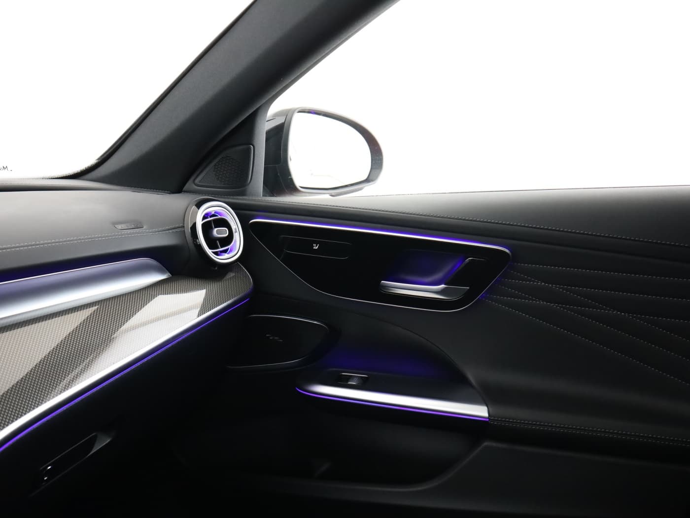 Mercedes-Benz C 300 e T Bild 16