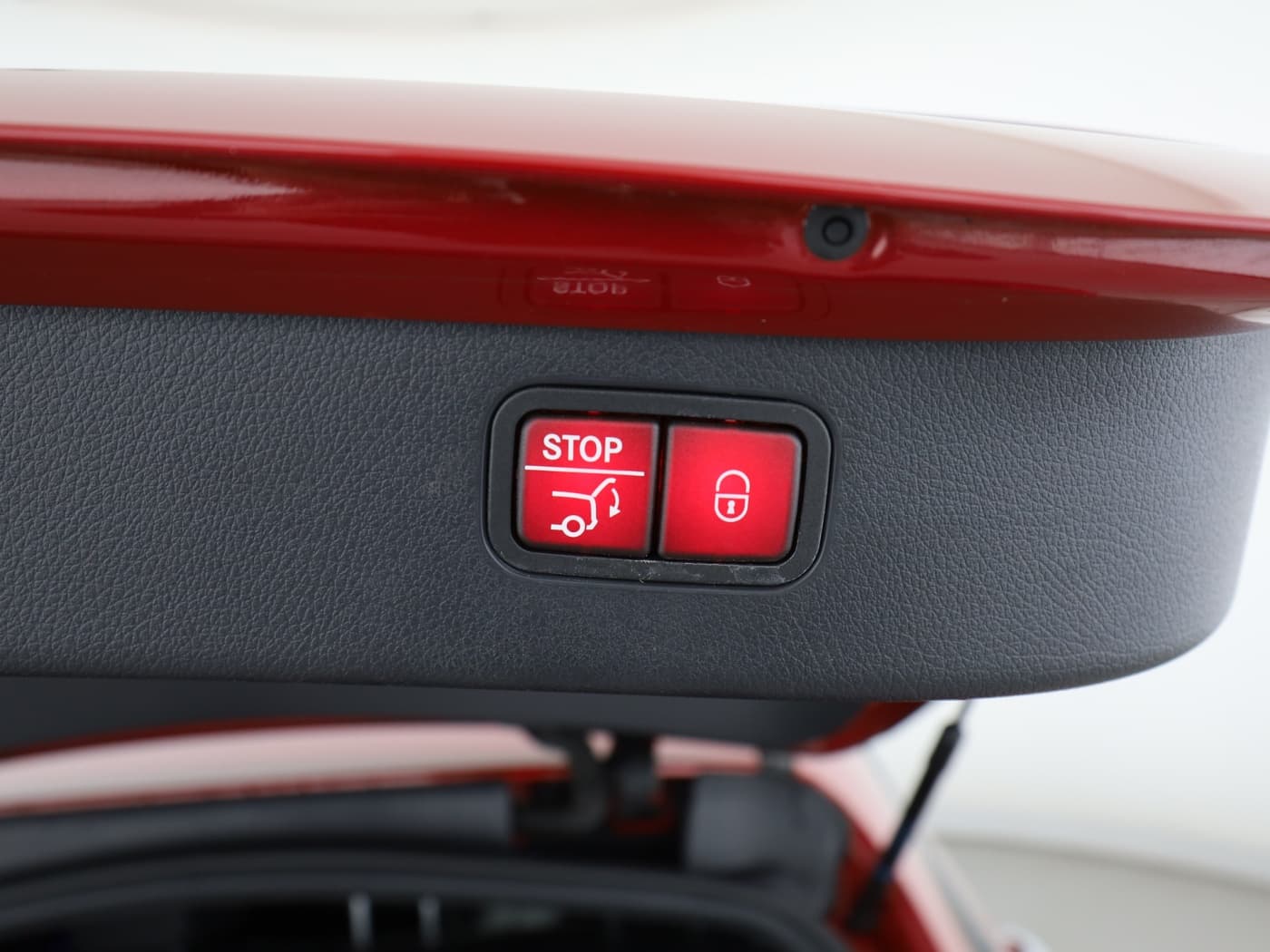 Mercedes-Benz C 300 e T Bild 24