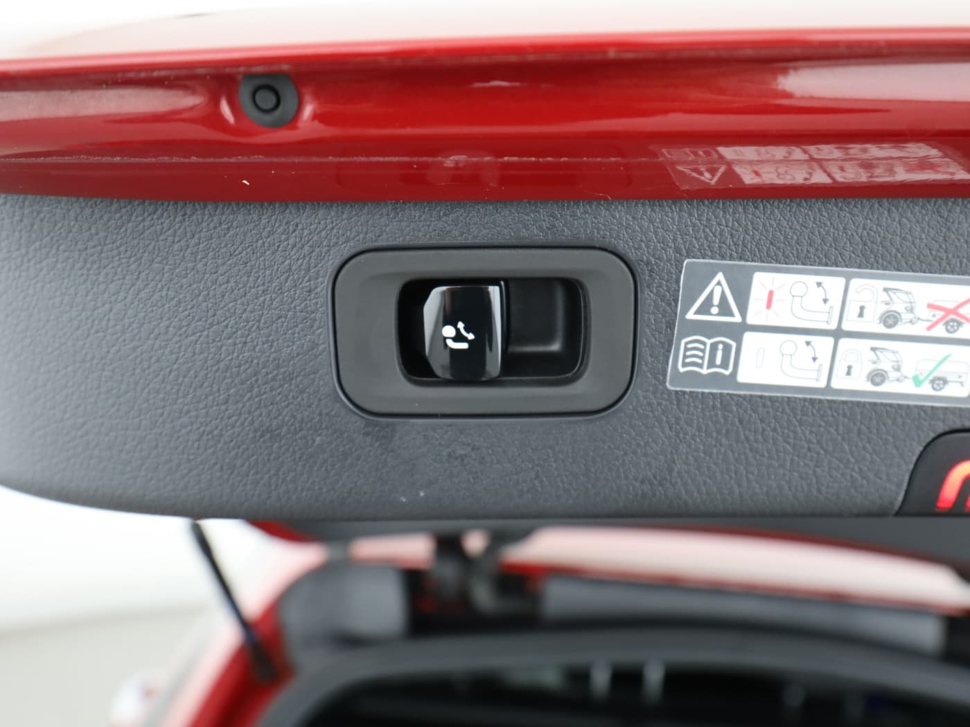 Mercedes-Benz C 300 e T Bild 25