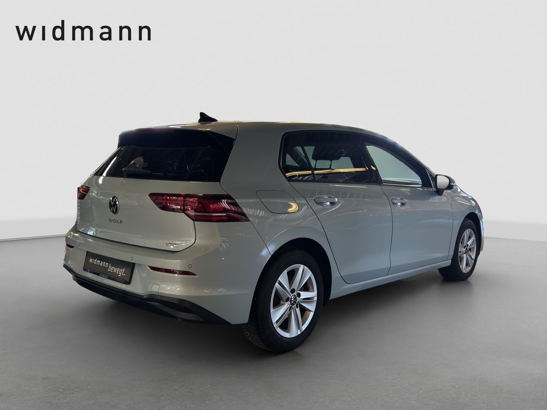 Volkswagen Golf Life 1.5 eTSI 150 PS DSG NABI ACC KAMERA Bild 2