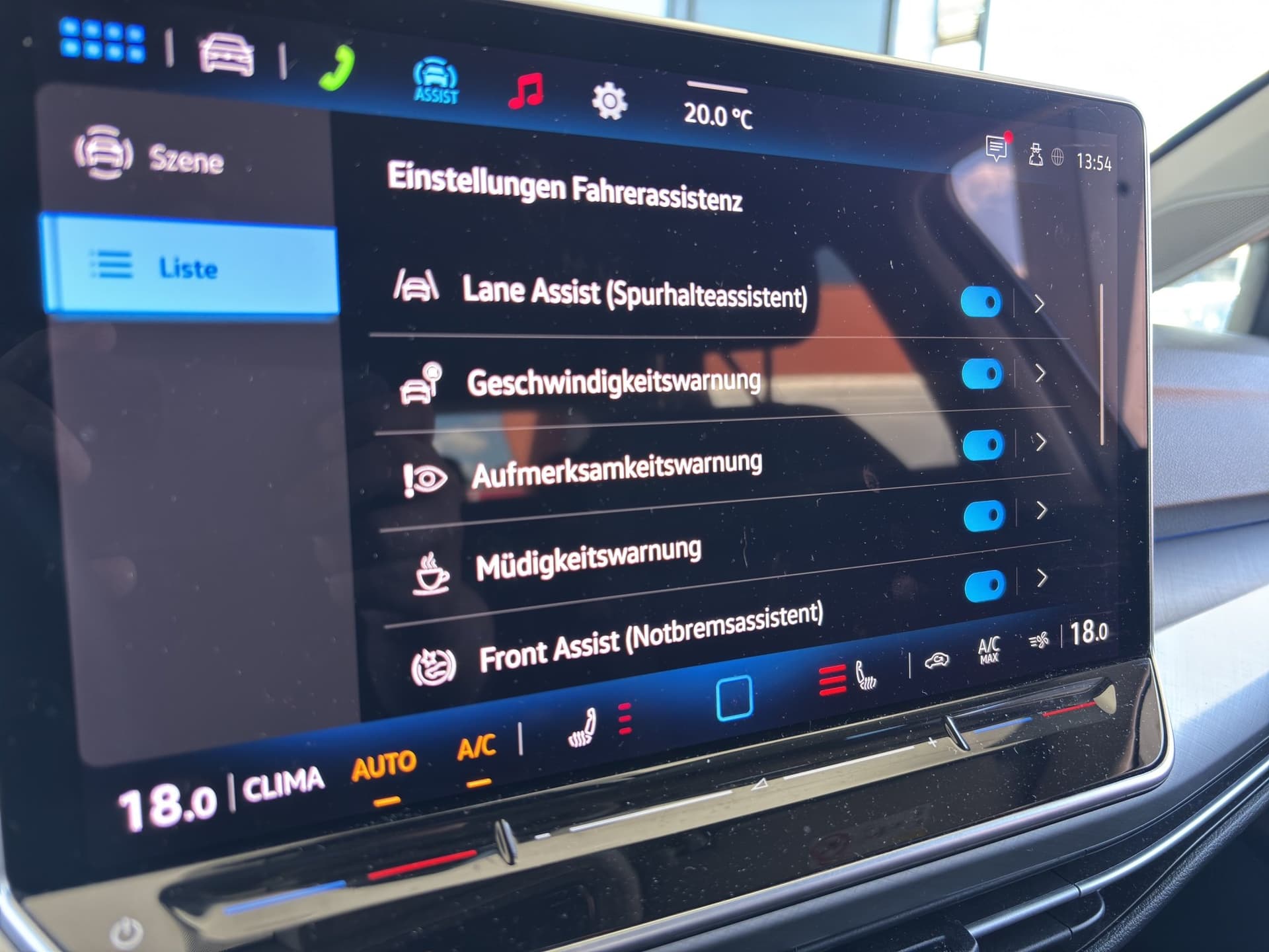 Volkswagen Golf Life 1.5 eTSI 150 PS DSG NABI ACC KAMERA Bild 21