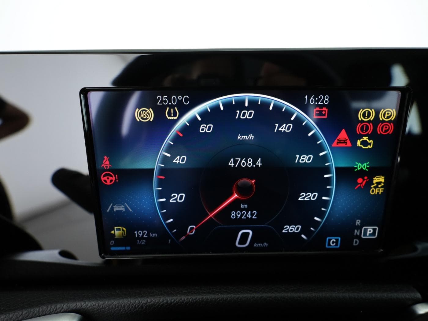 Mercedes-Benz GLB 180 d Bild 12