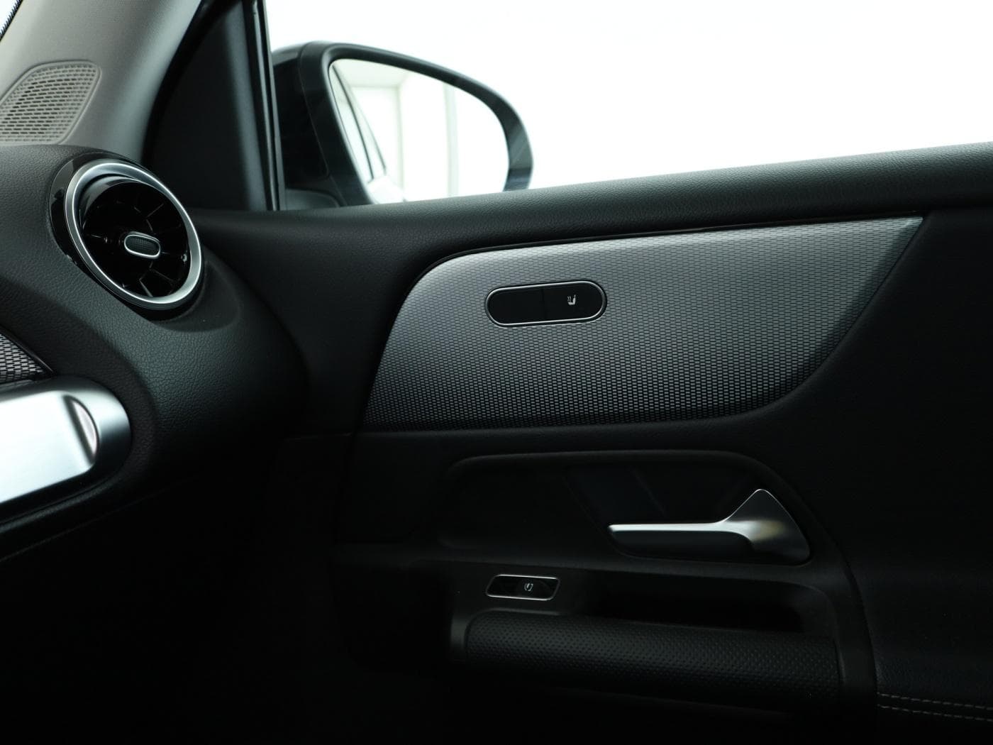 Mercedes-Benz GLB 180 d Bild 16