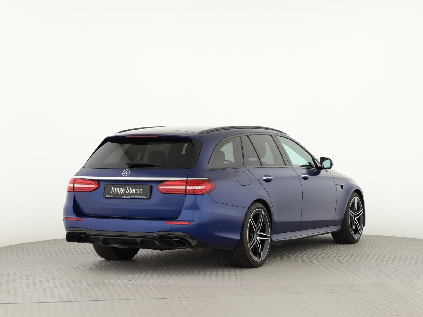 Mercedes-Benz E 63 AMG S 4M+ T Bild 2