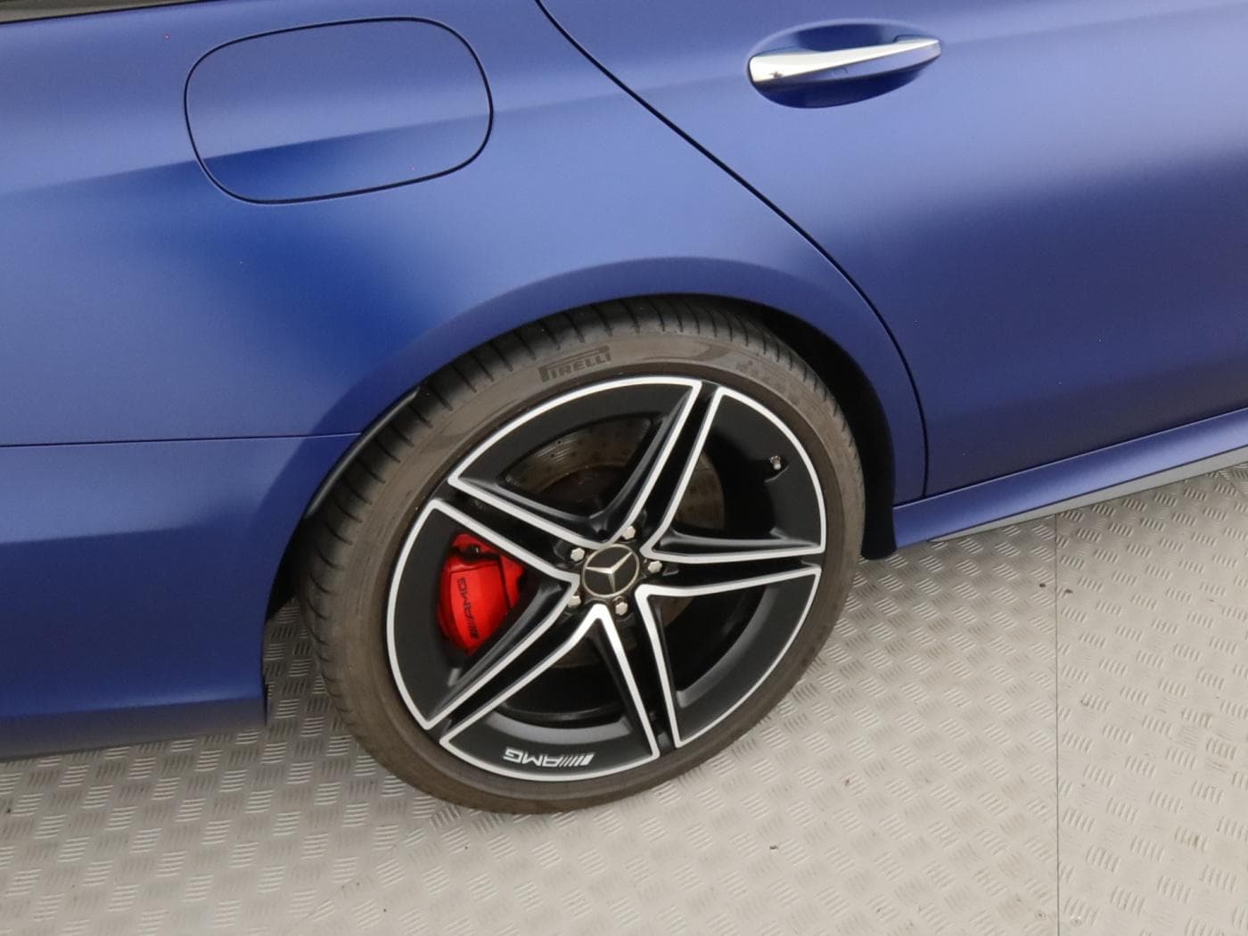 Mercedes-Benz E 63 AMG S 4M+ T Bild 6