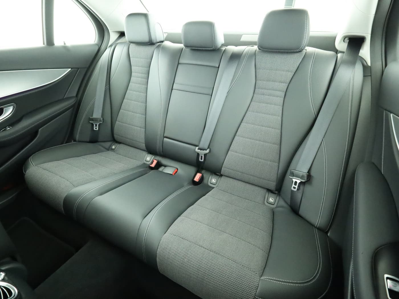 Mercedes-Benz E 200 Bild 18