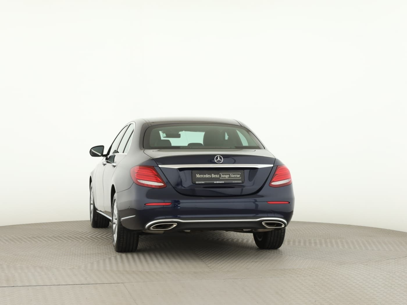 Mercedes-Benz E 200 Bild 4