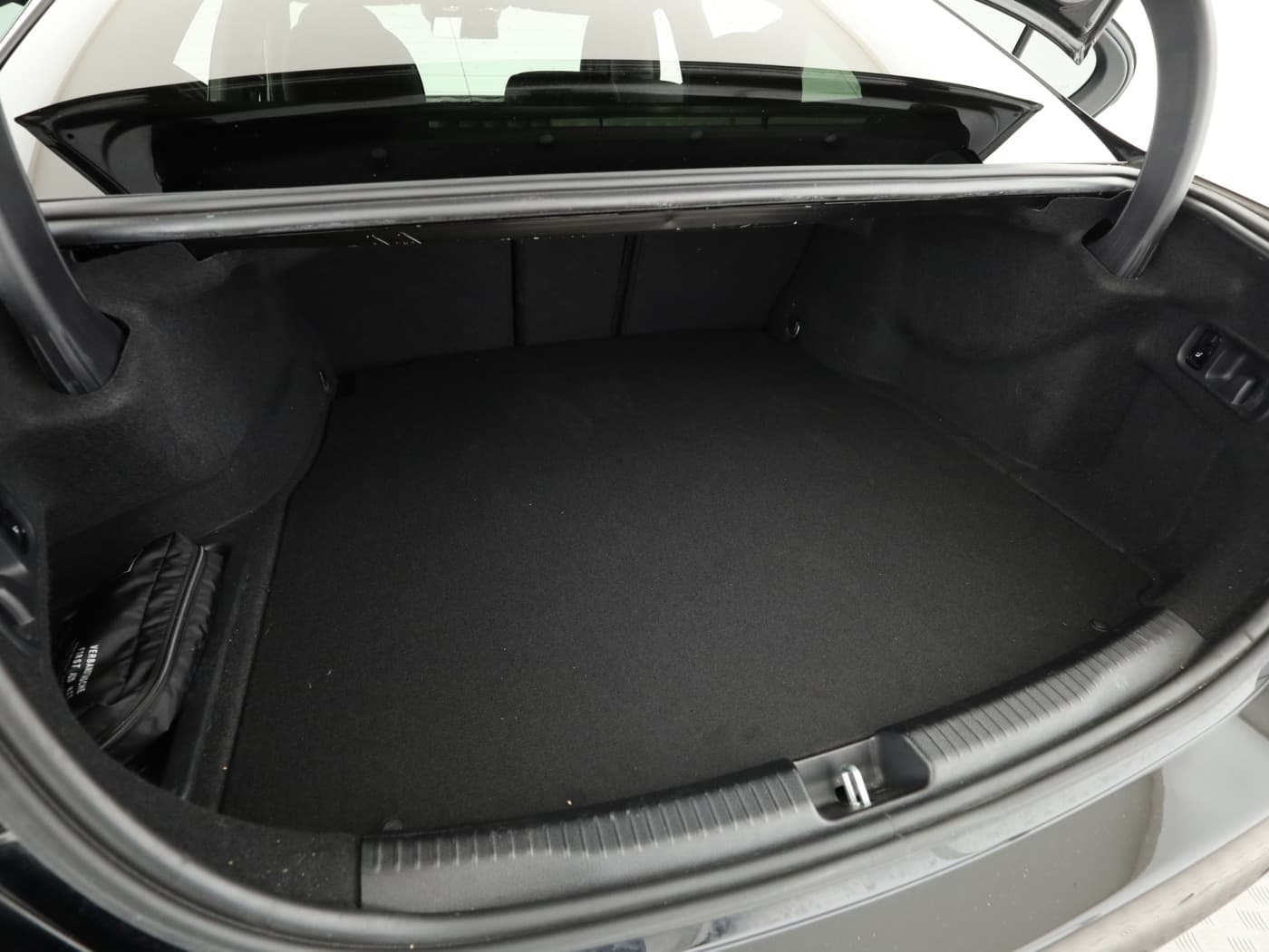 Mercedes-Benz C 300 e Bild 22