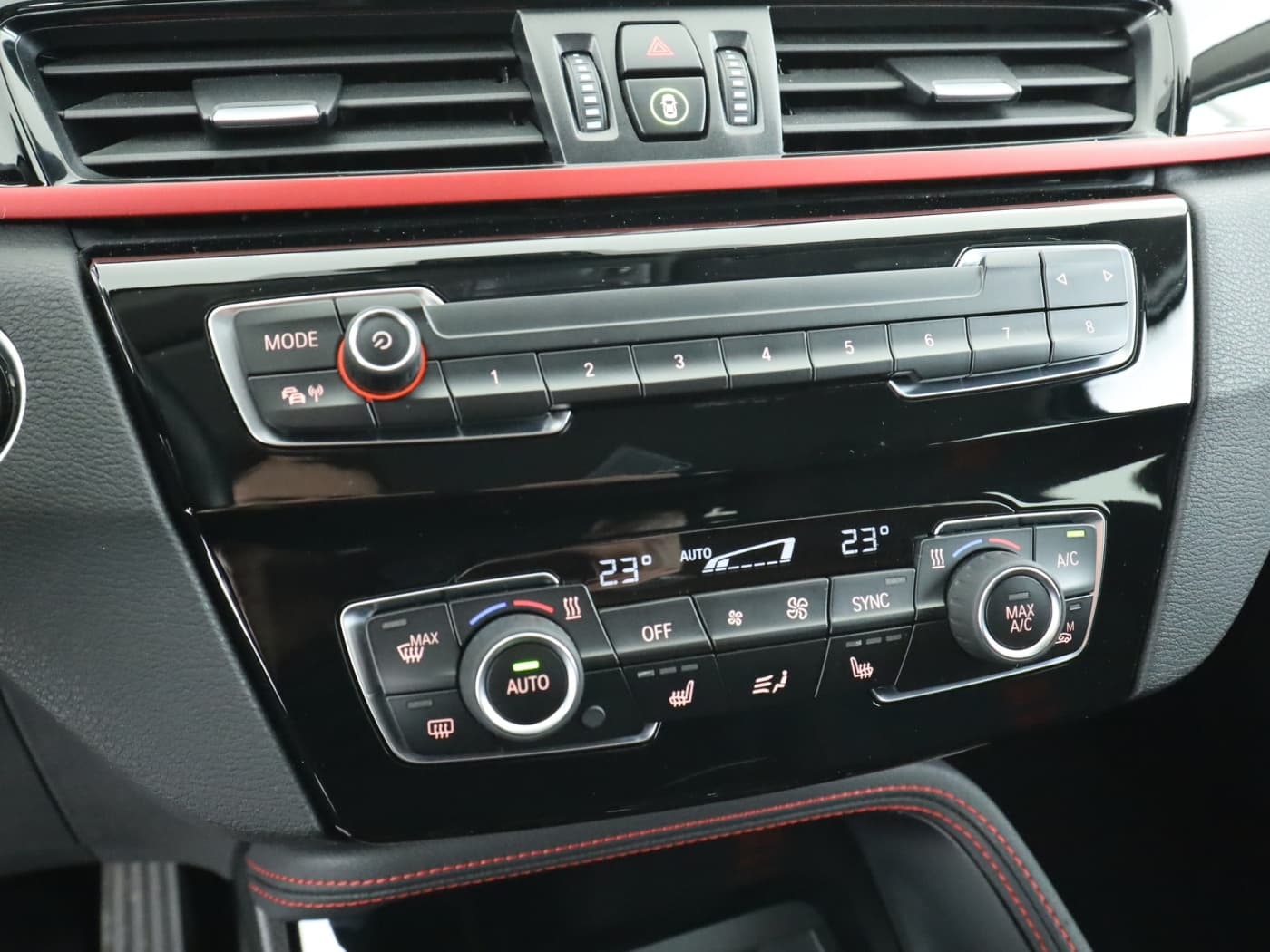 BMW X1 xDrive 20 d Sport Line Bild 14