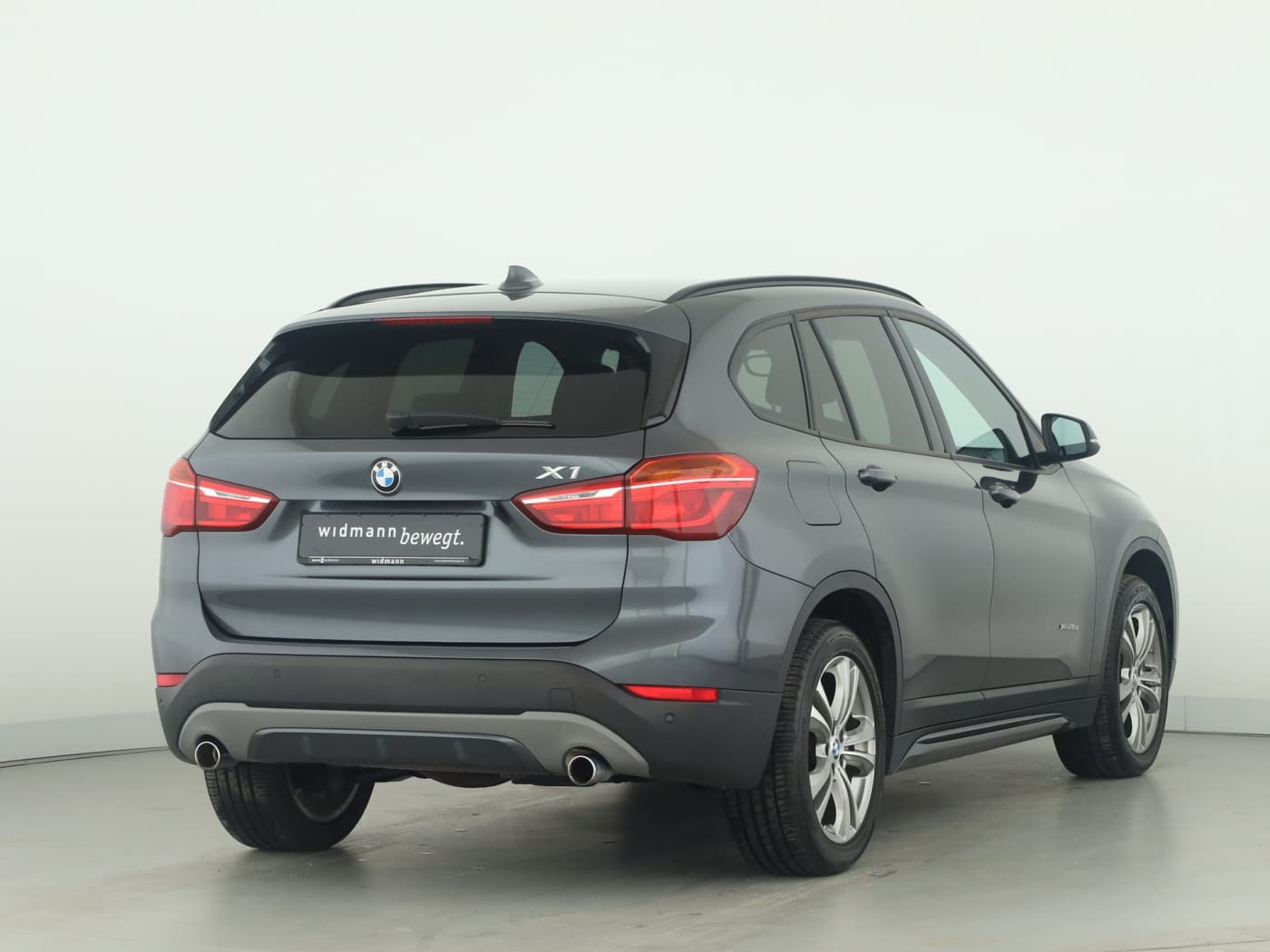BMW X1 xDrive 20 d Sport Line Bild 2