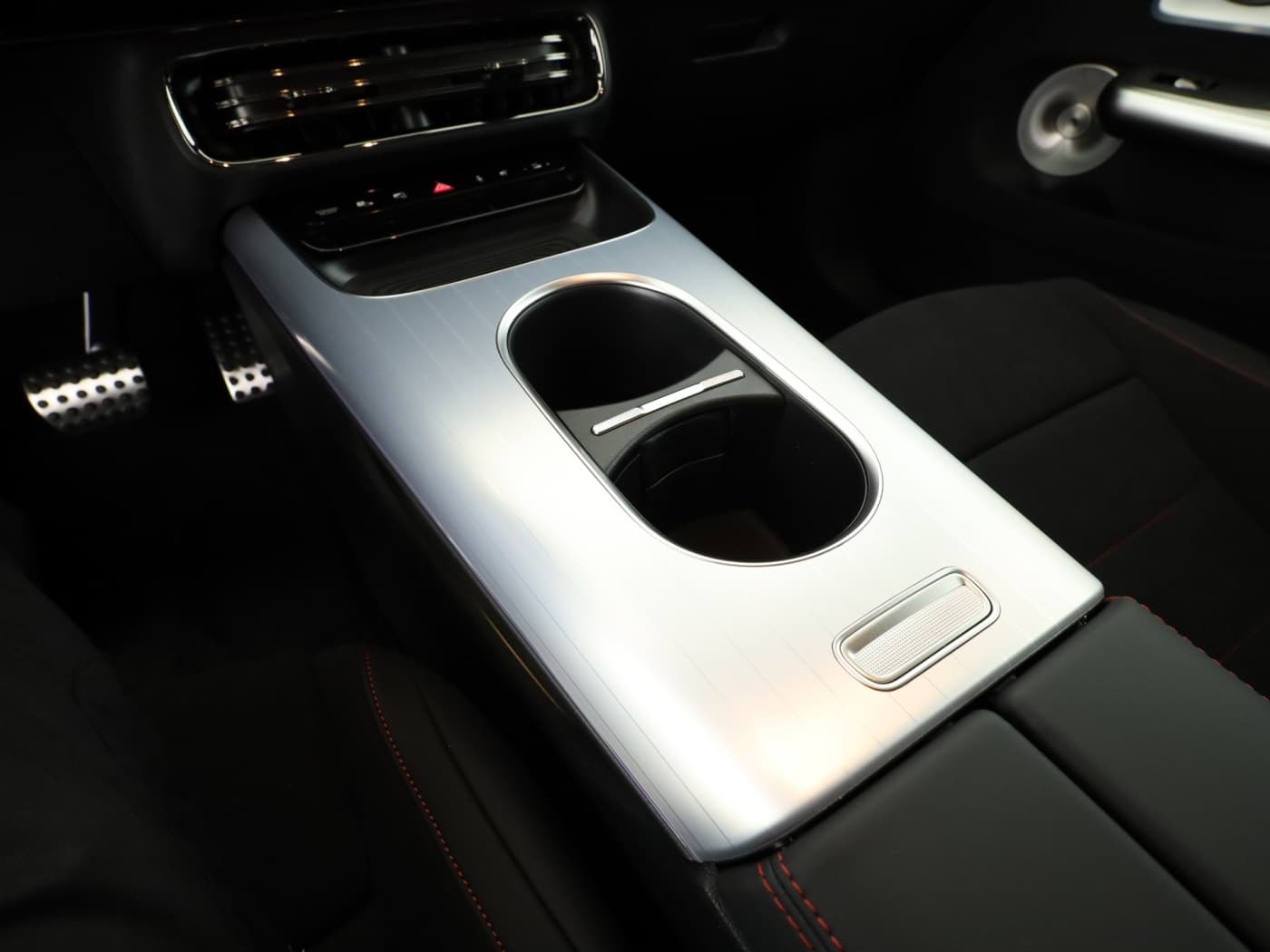 Mercedes-Benz CLA 350 4MATIC SB mit EQ Bild 15