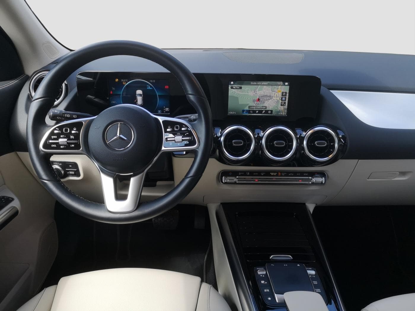 Mercedes-Benz GLA 200 Bild 9