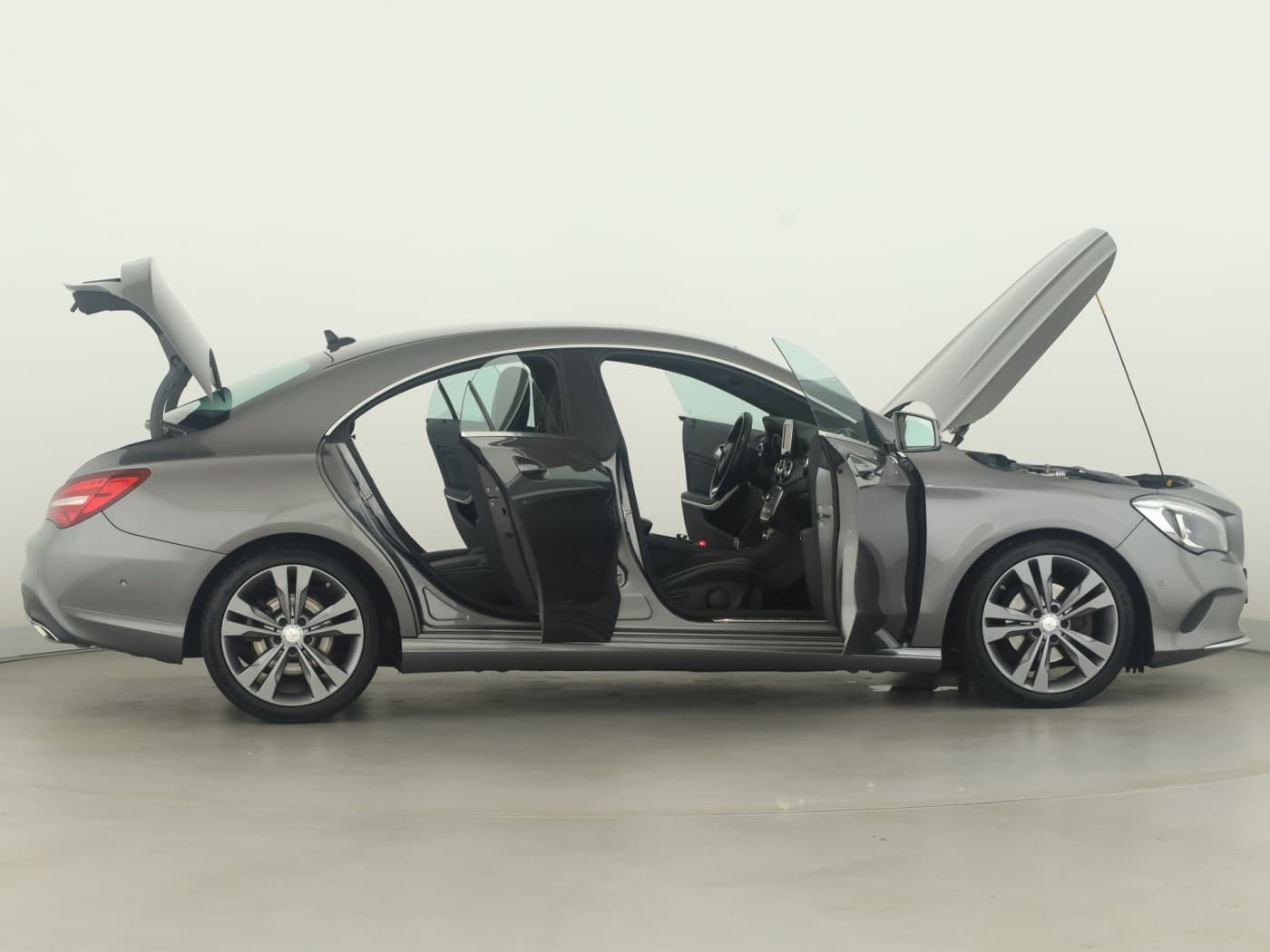 Mercedes-Benz CLA 200 Bild 8