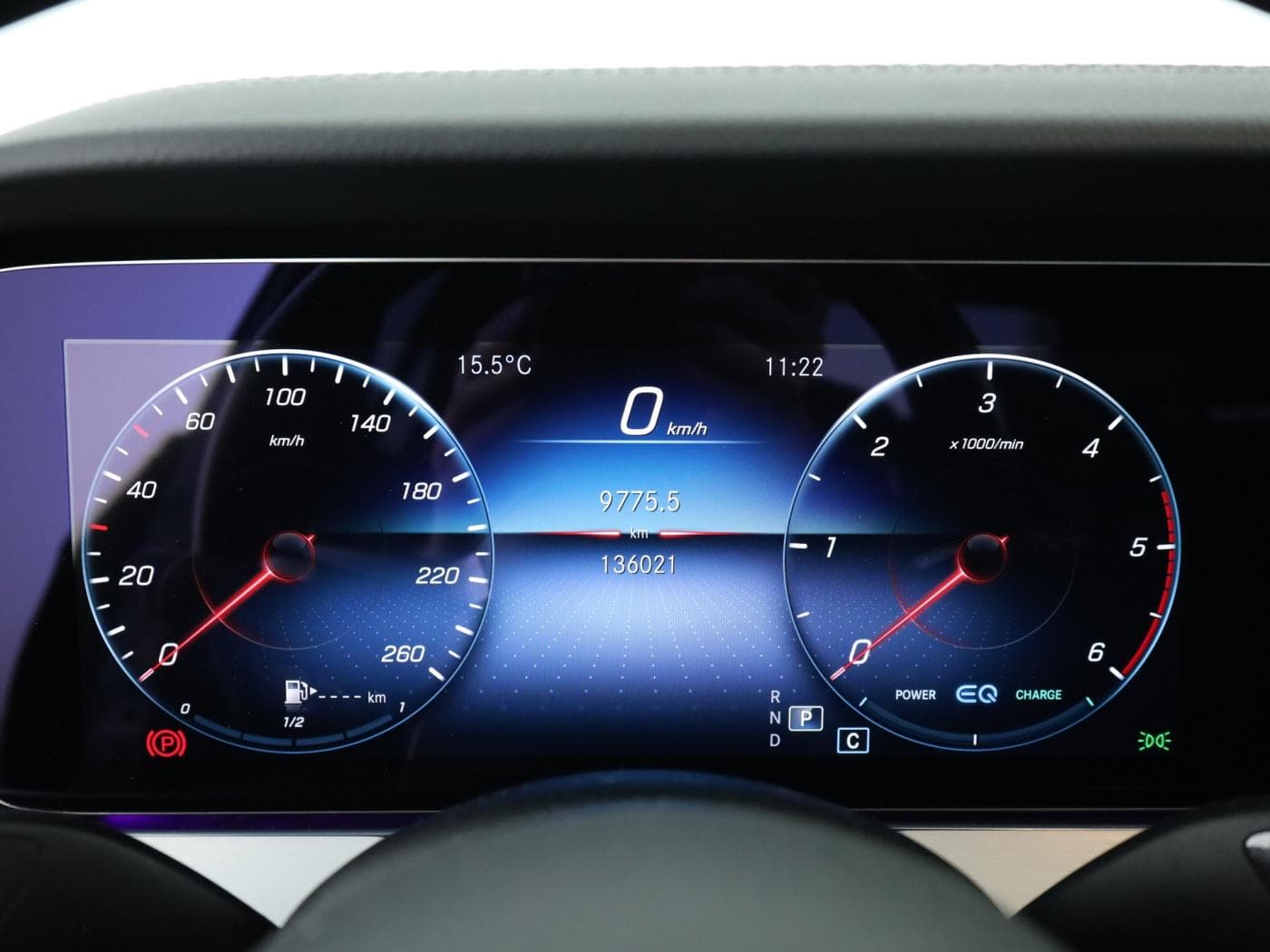 Mercedes-Benz E 220 d Bild 12