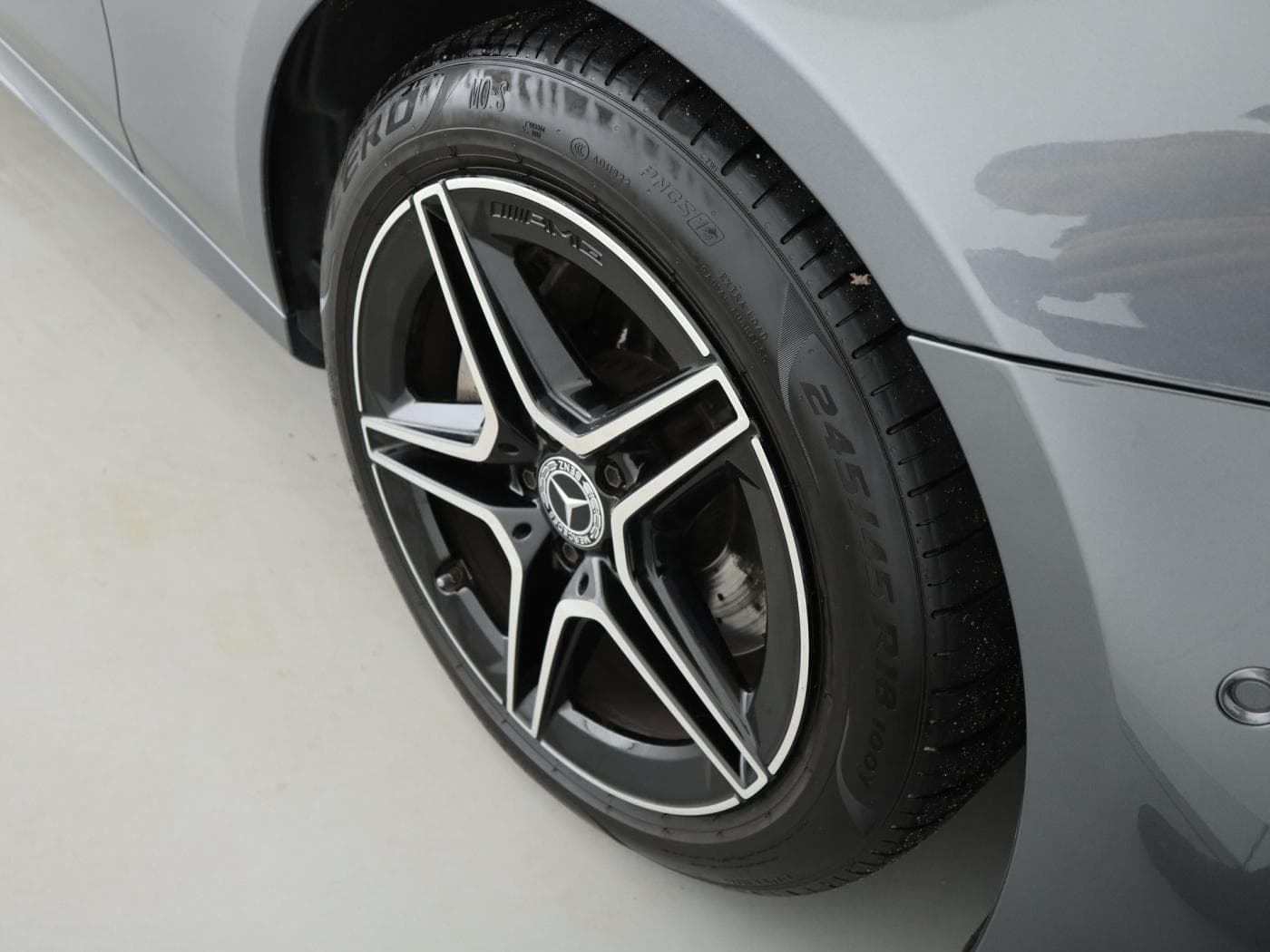 Mercedes-Benz E 220 d Bild 21