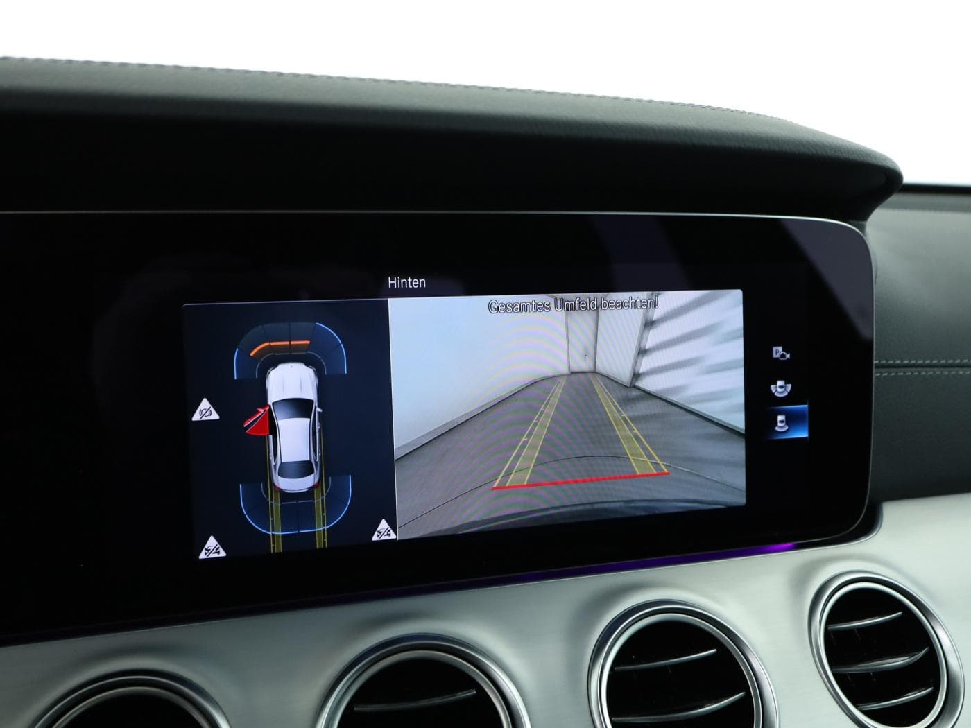 Mercedes-Benz E 220 d Bild 24