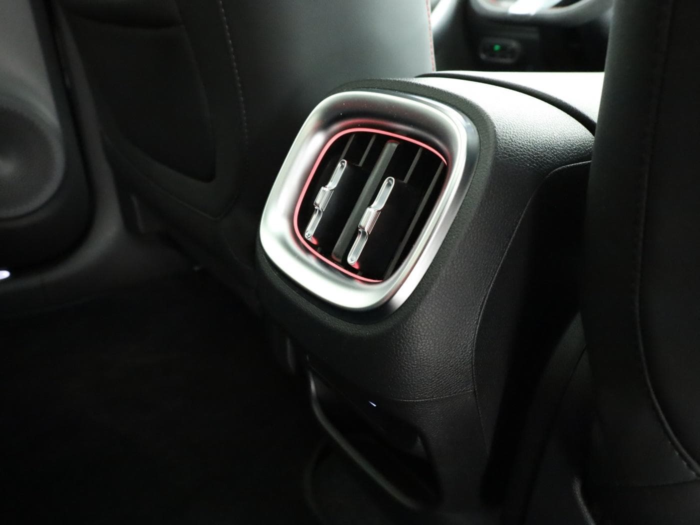 Smart 1 Brabus AWD (66kWh) Bild 24