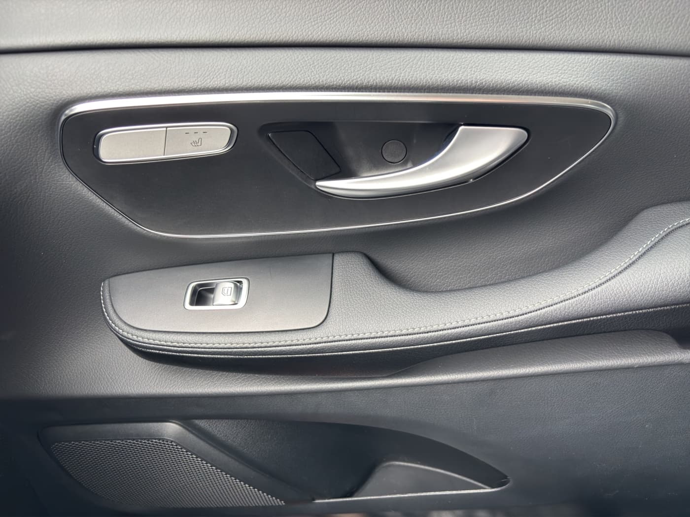 Mercedes-Benz V 220 d Avantgarde lang Bild 14