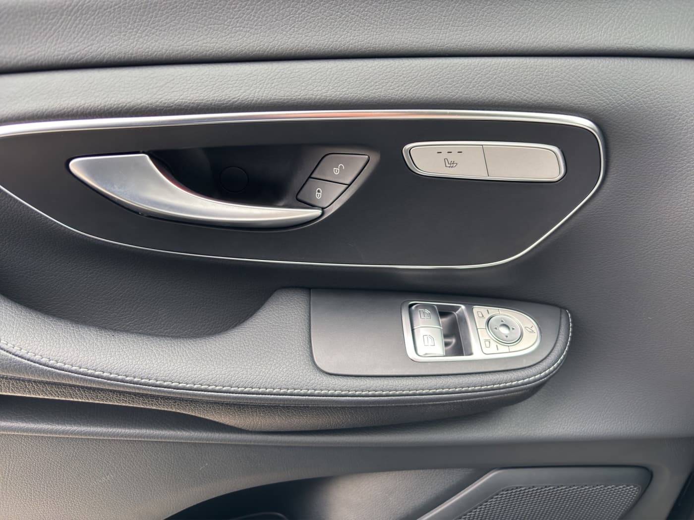 Mercedes-Benz V 220 d Avantgarde lang Bild 18