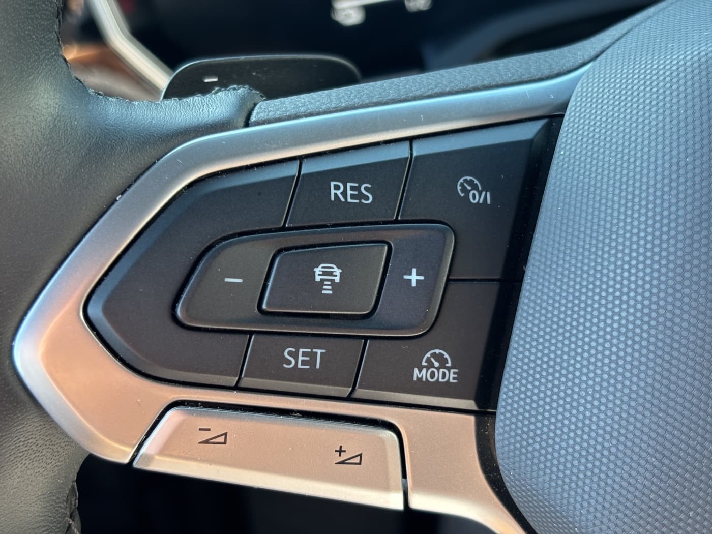 Volkswagen Touareg 3.0 V6 TSI eHybrid Elegance 4M Bild 20