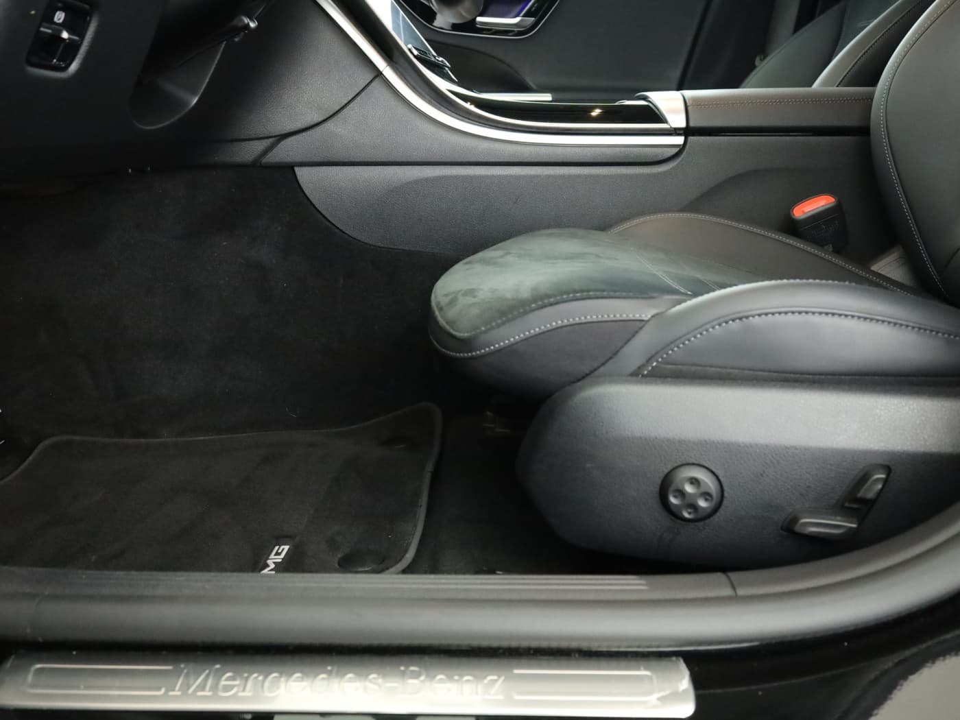 Mercedes-Benz C 220 d 4M Bild 24