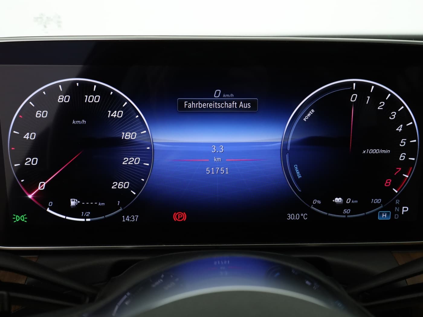 Mercedes-Benz C 300 e T Bild 12