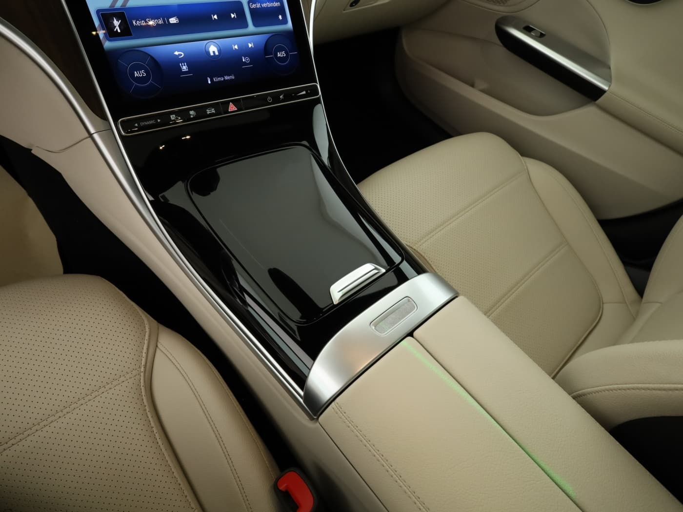 Mercedes-Benz C 300 e T Bild 15